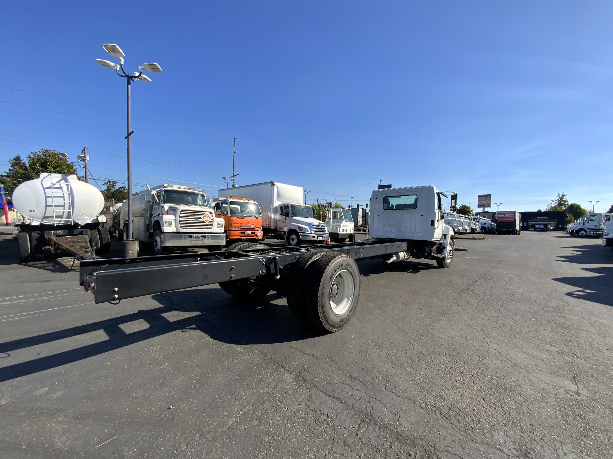 2025 HINO L6 - image 6 of 6