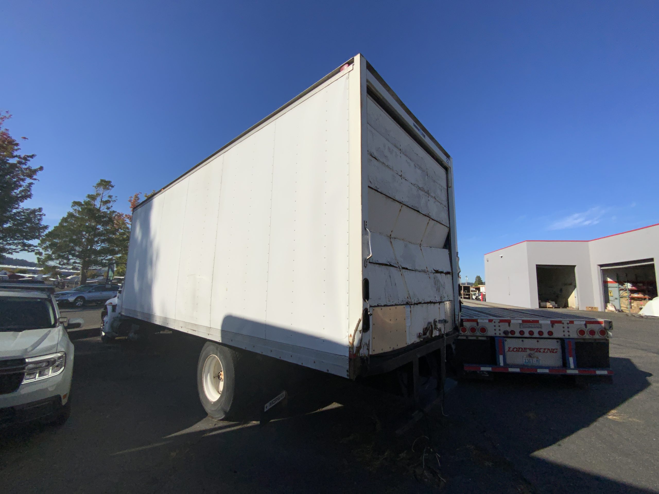 2005 INTERNATIONAL DURASTAR 4300 - image 4 of 6