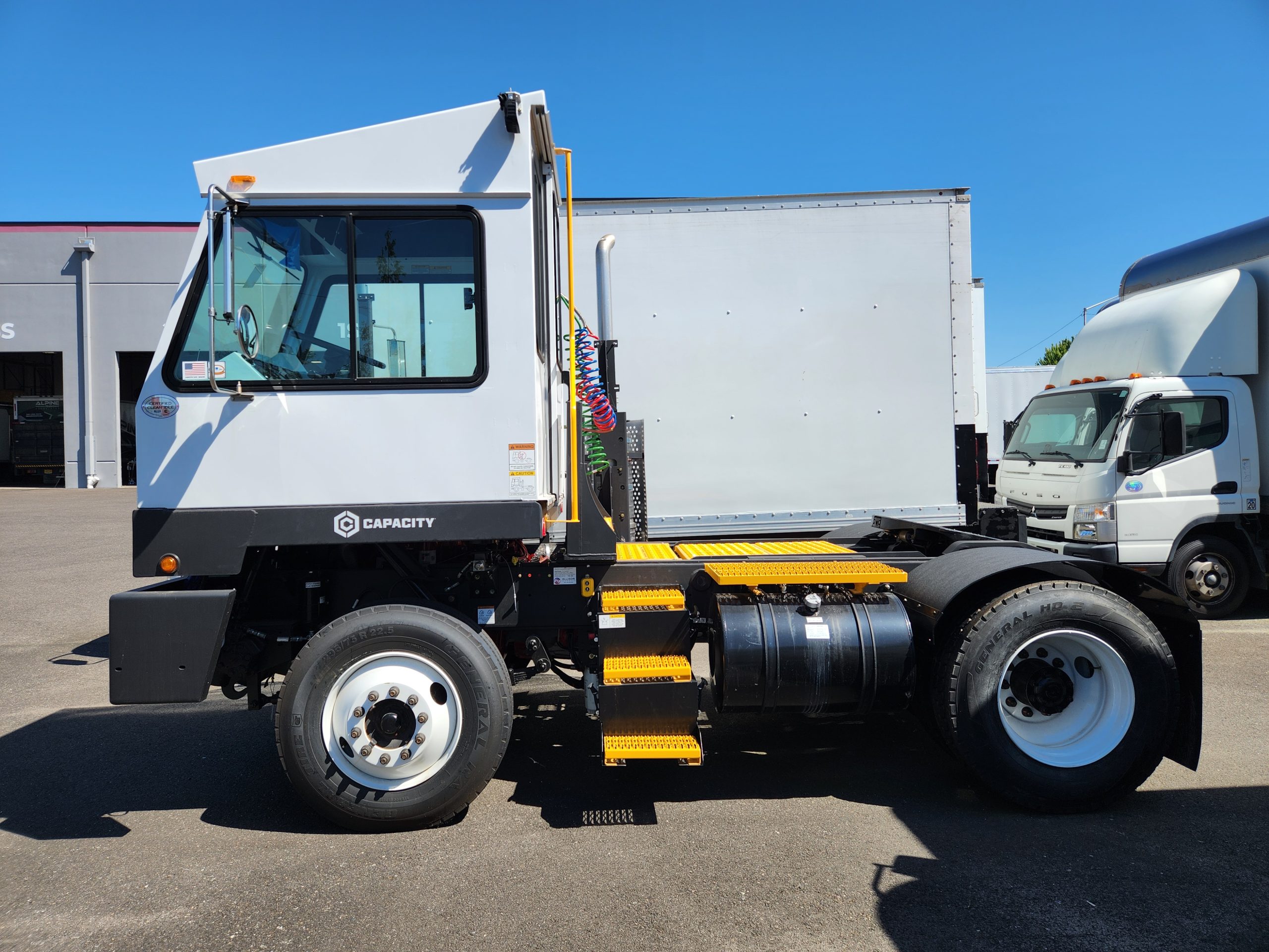 2024 CAPACITY TJ5000 - image 3 of 6