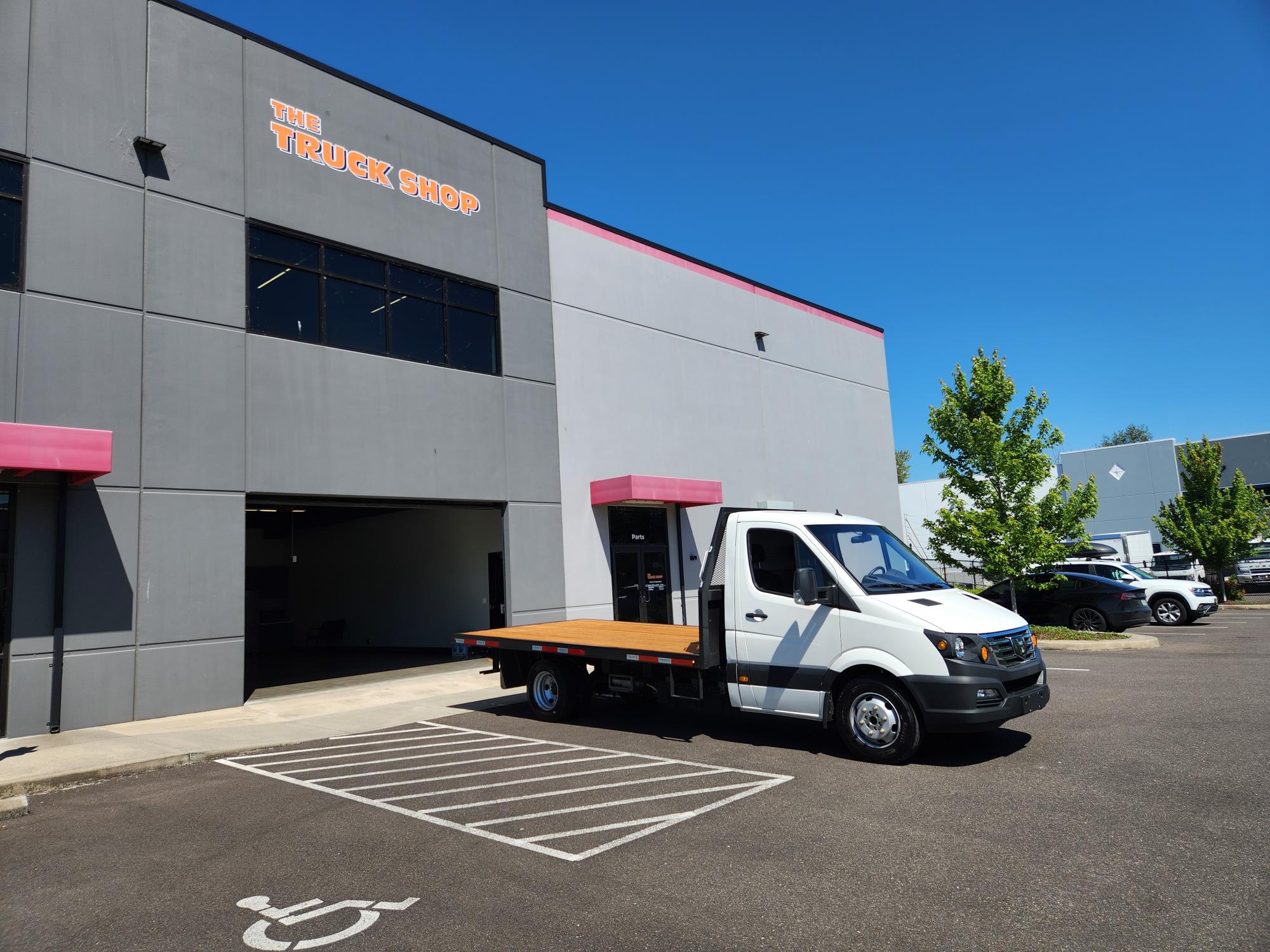2022 WORKHORSE W4CC - image 6 of 6