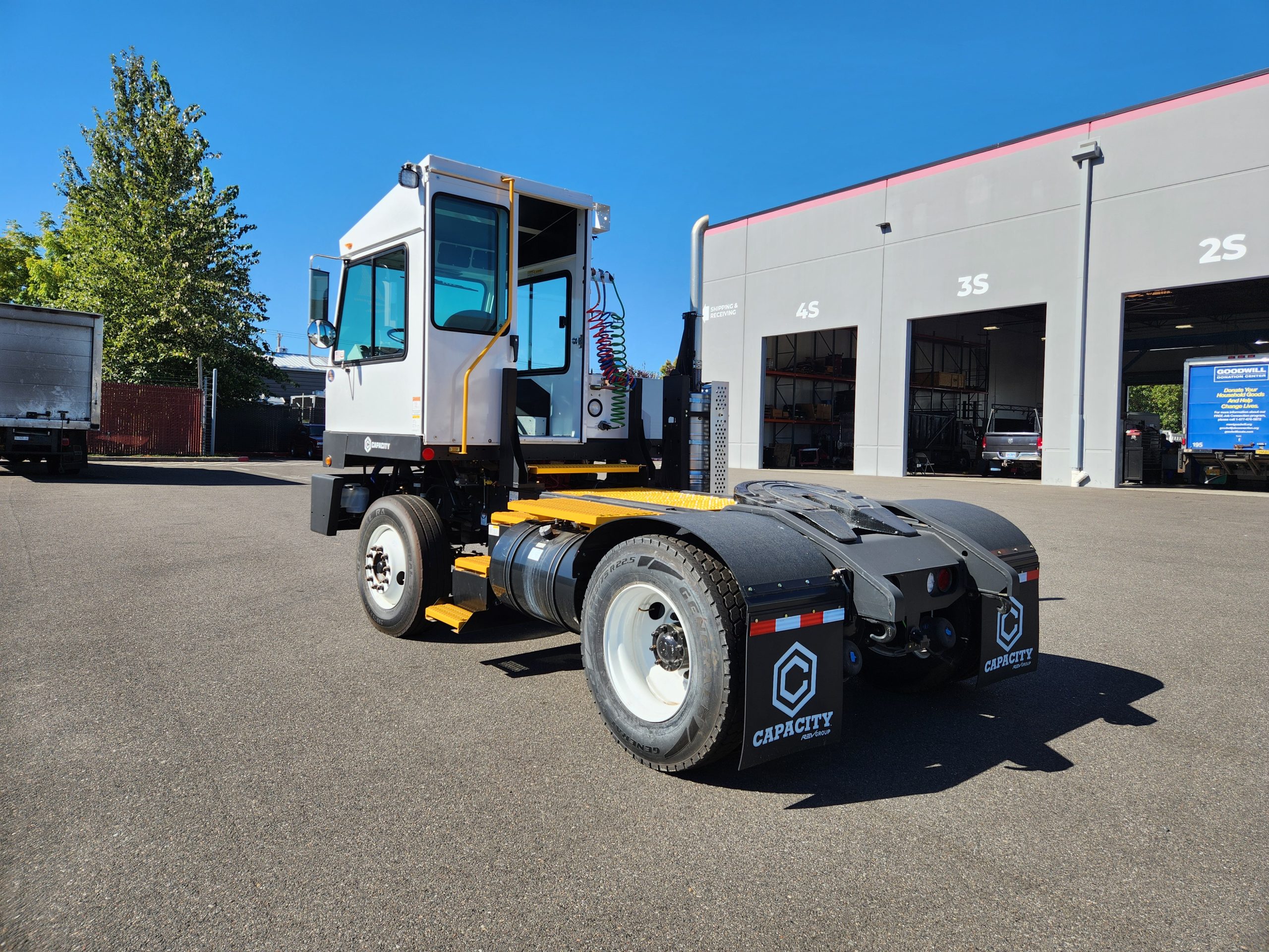 2024 CAPACITY TJ5000 - image 4 of 6