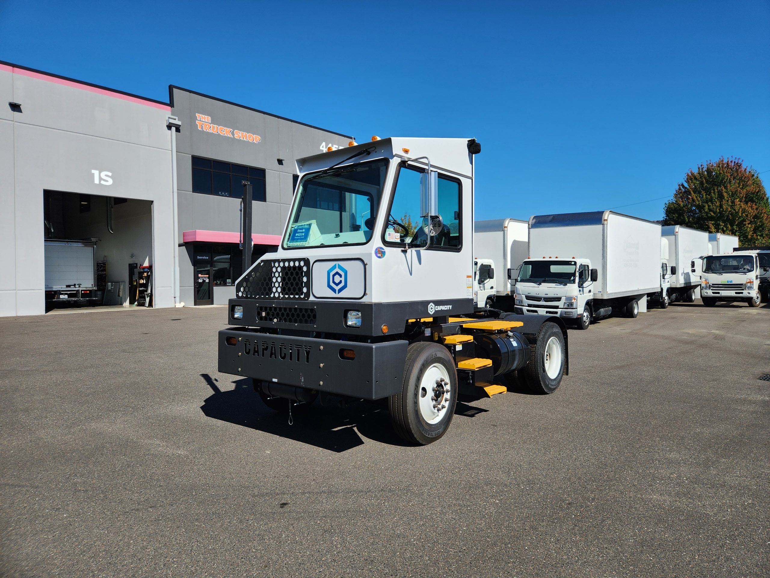 2024 CAPACITY TJ5000 - image 1 of 6