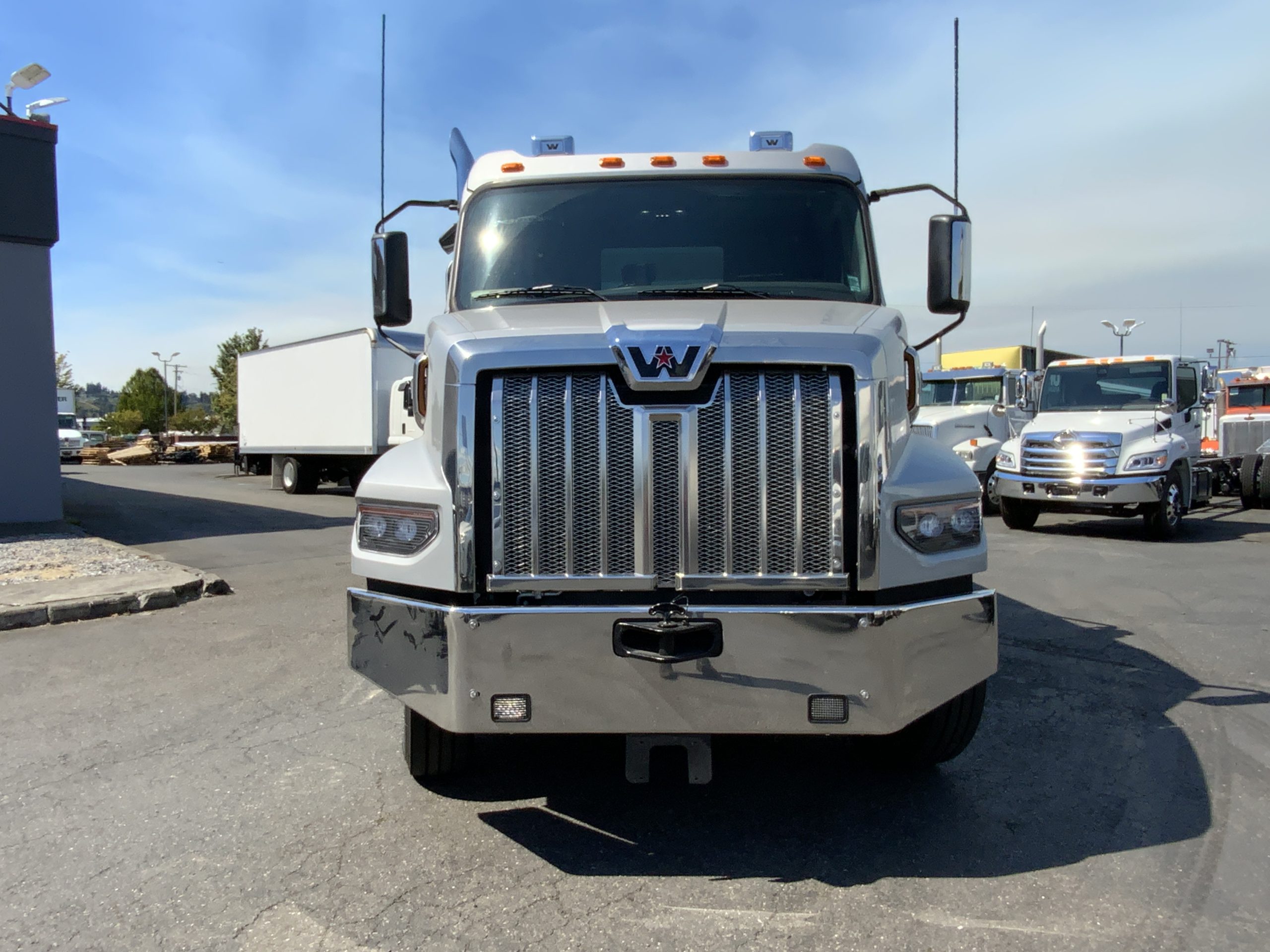 2026 WESTERN STAR 47X - image 2 of 6