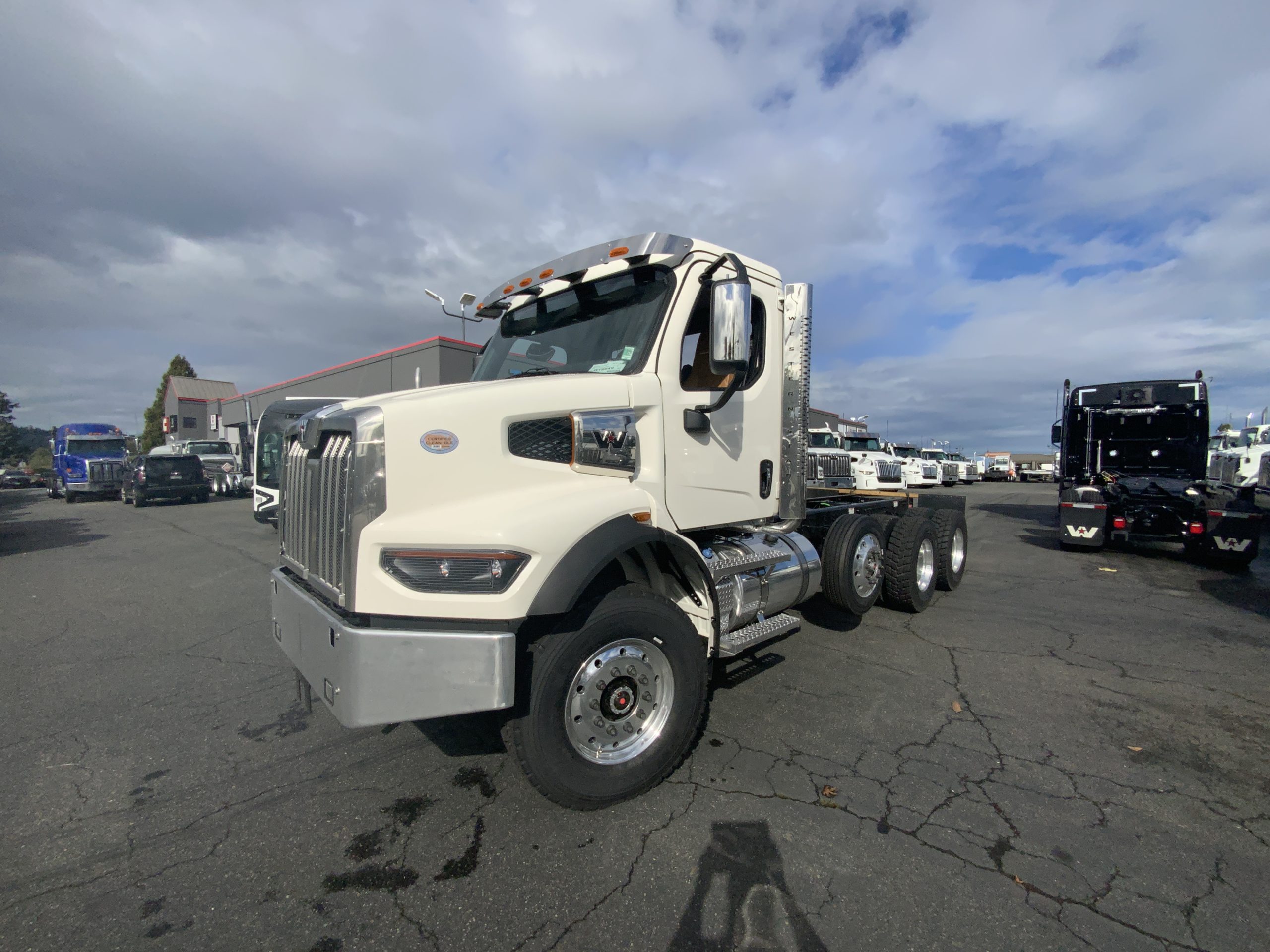 2026 WESTERN STAR 49X - image 1 of 6