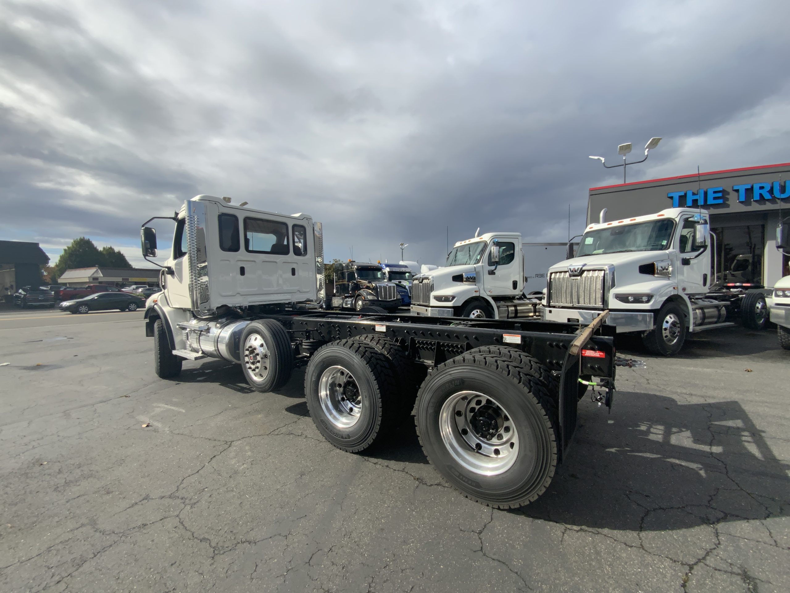 2026 WESTERN STAR 49X - image 4 of 6