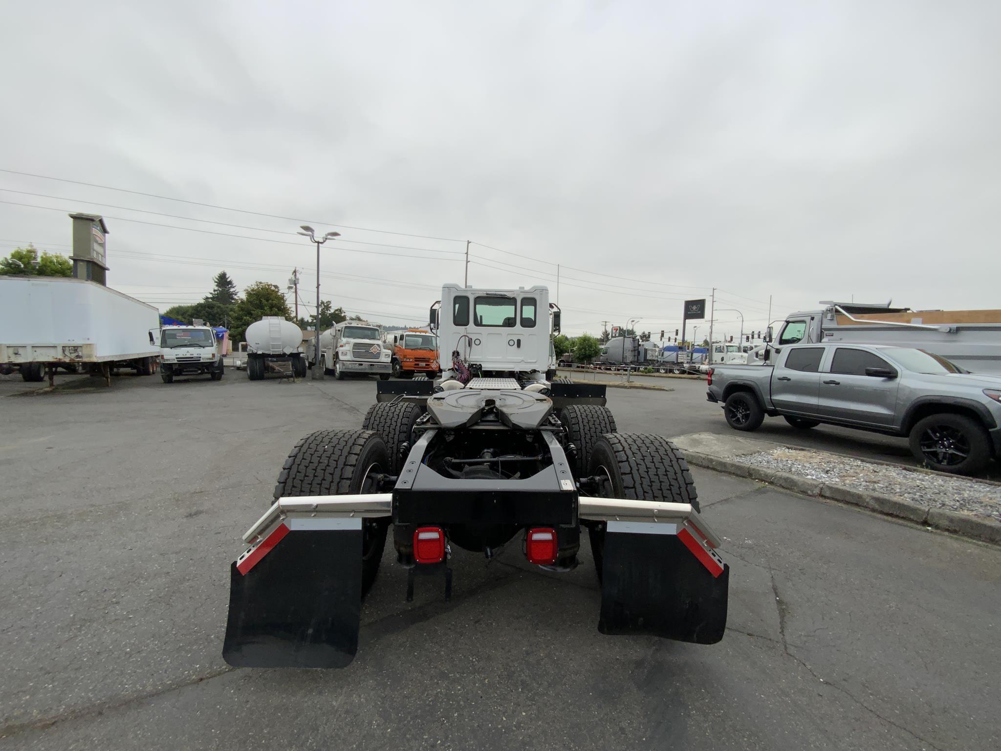 2025 WESTERN STAR 49X - image 5 of 6