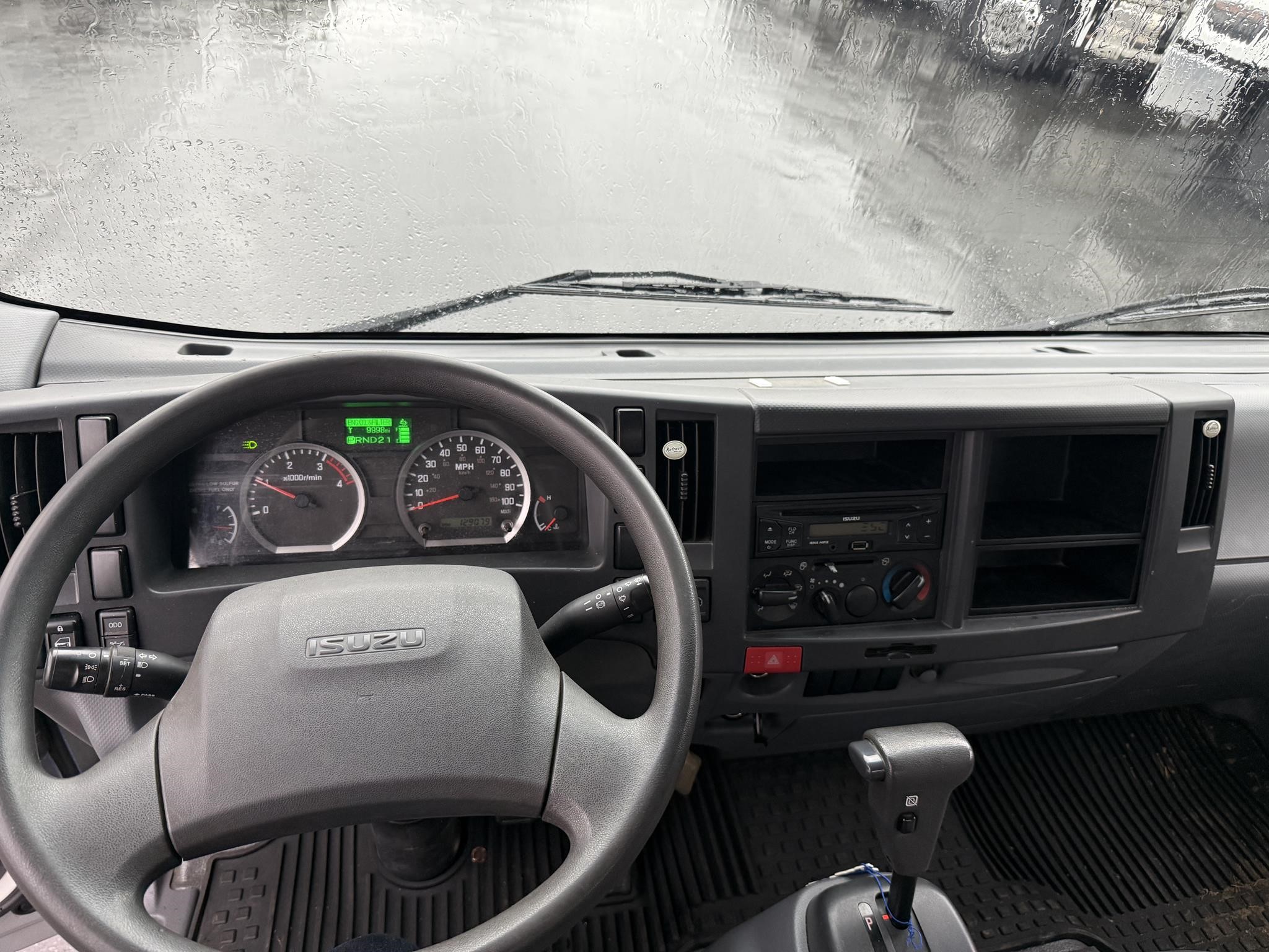 2016 ISUZU NRR 2016 ISUZU NRR - image 3 of 6