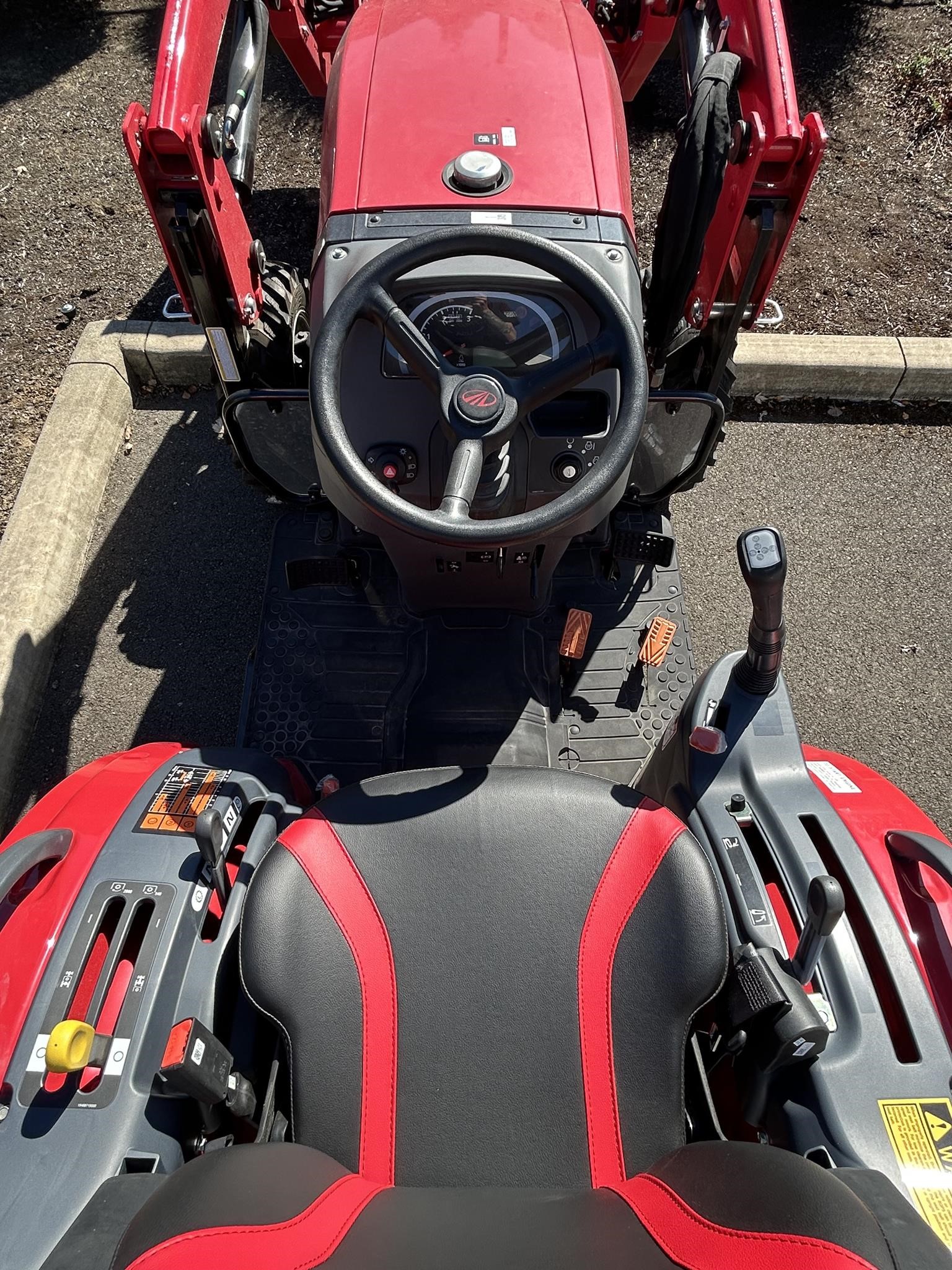 2025 MAHINDRA 1640 HST - image 3 of 6