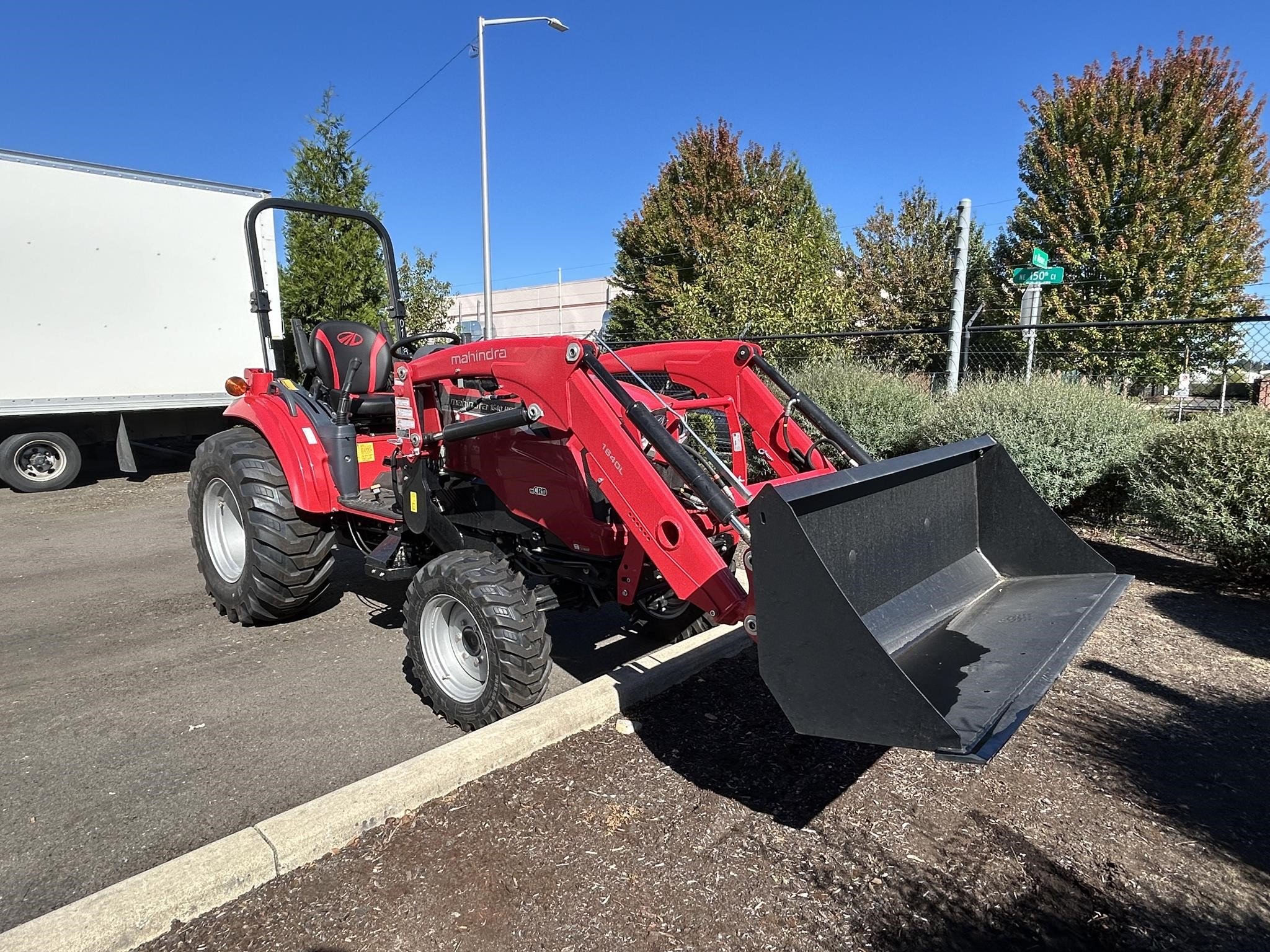 2025 MAHINDRA 1640 HST - image 5 of 6