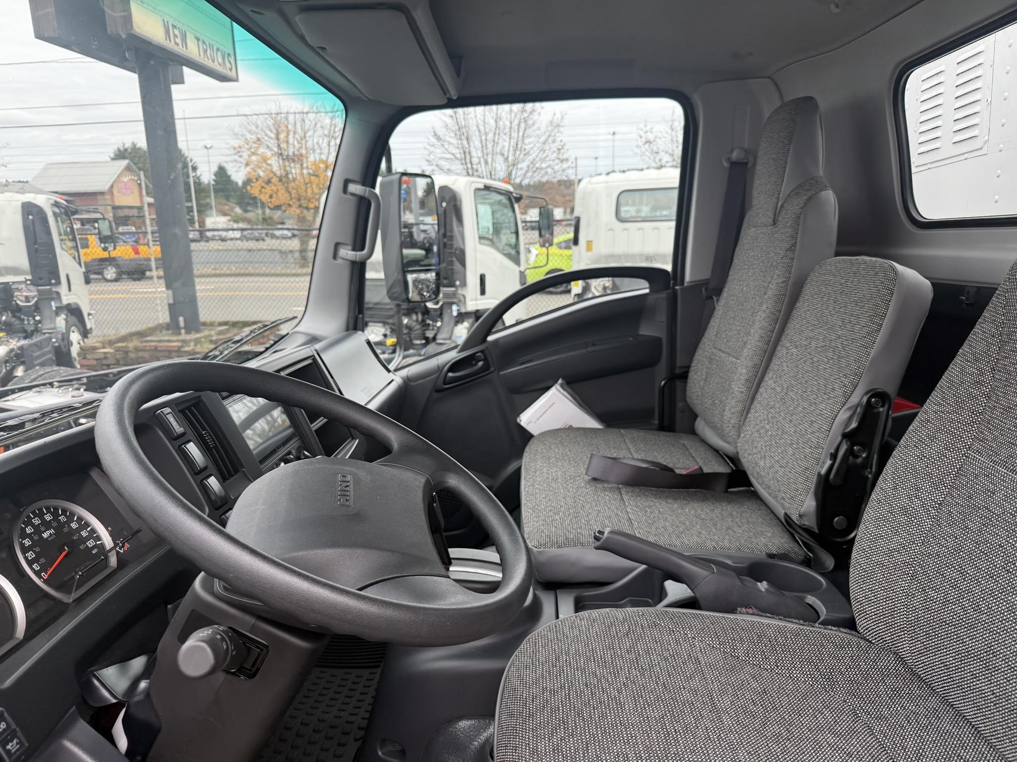 2024 HINO S5 - image 3 of 6