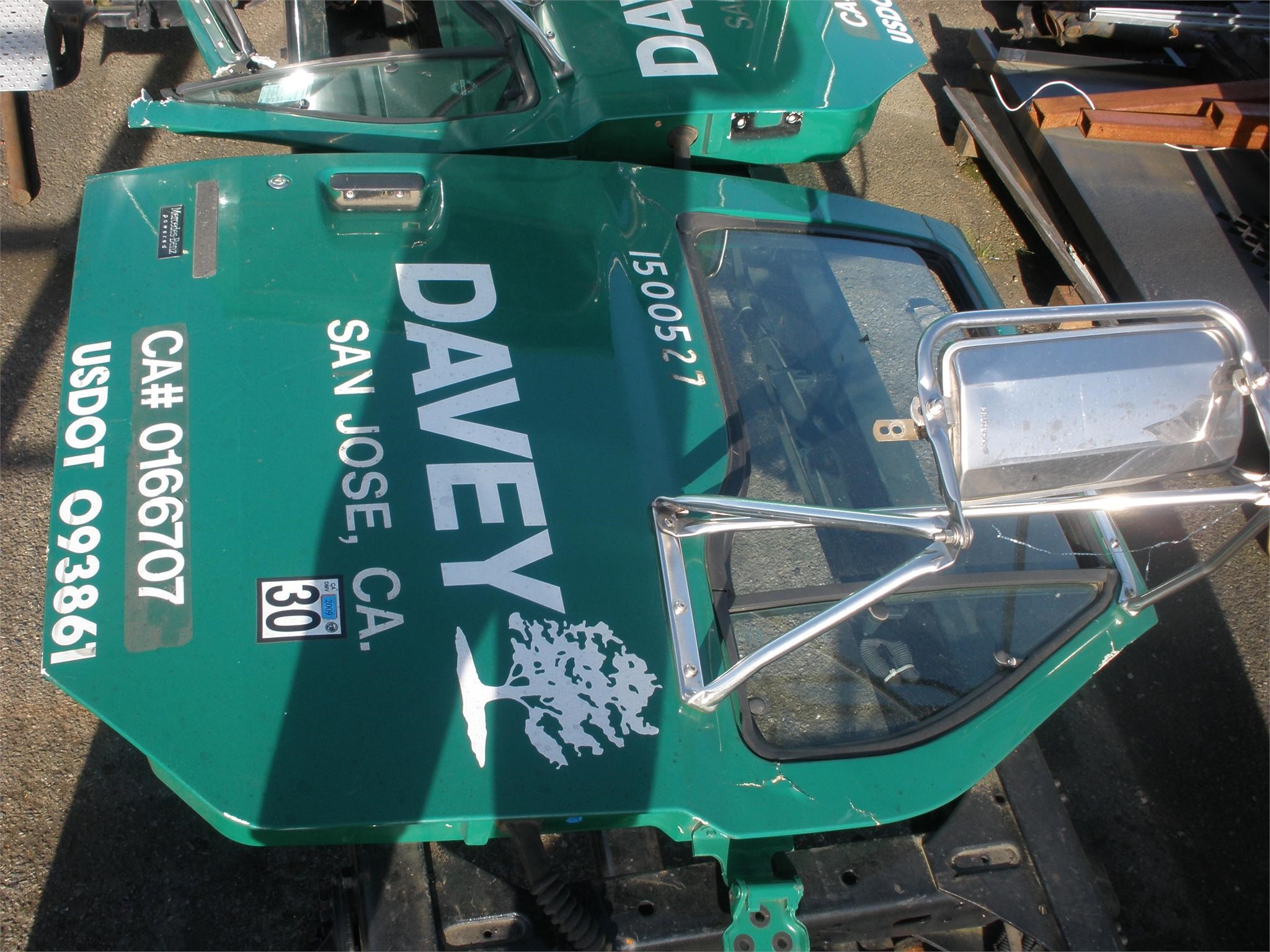 2004 STERLING ACTERRA - image 2 of 6