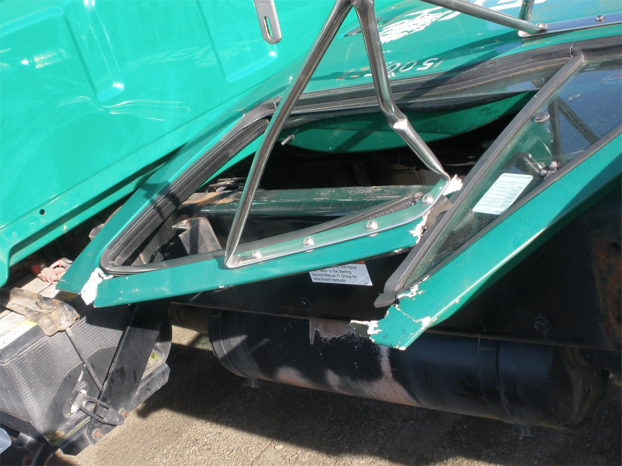 2004 STERLING ACTERRA - image 5 of 6