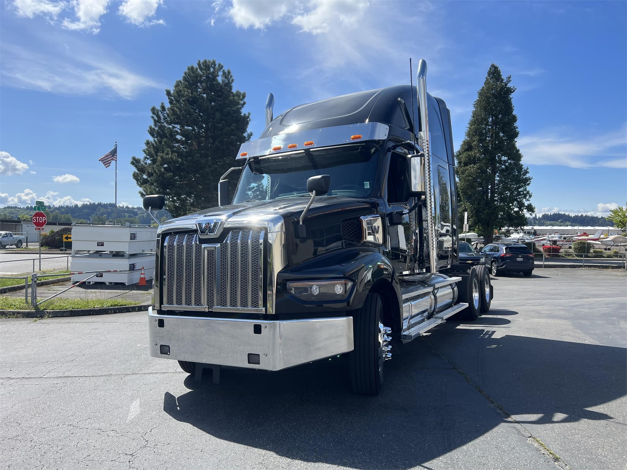 2024 WESTERN STAR 49X - image 1 of 6