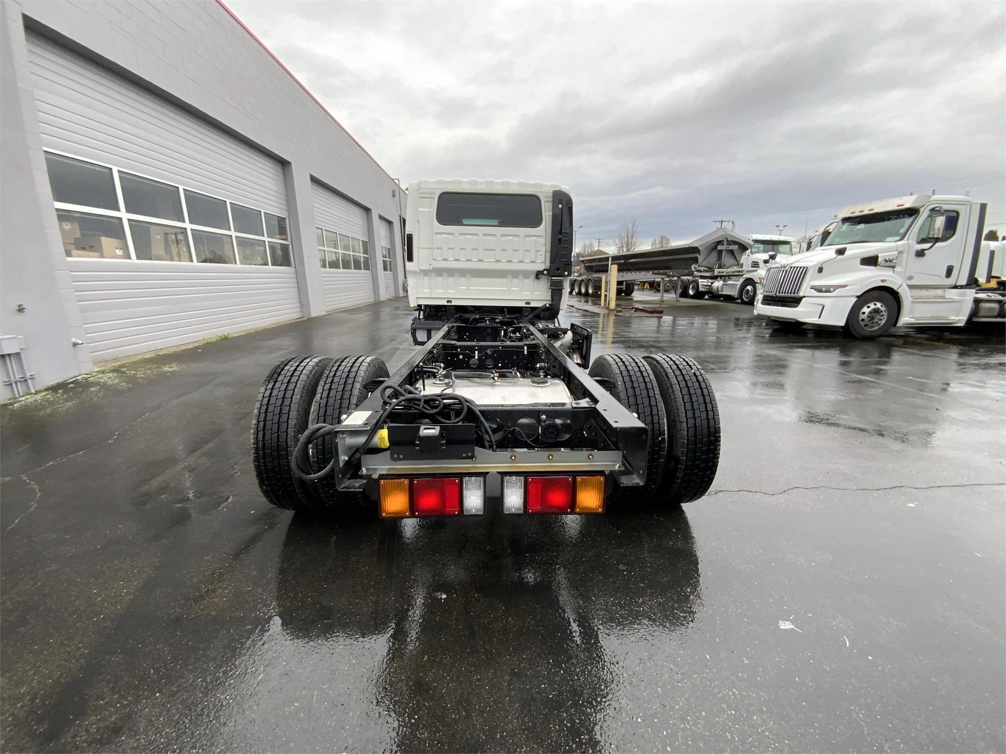 2023 HINO S5 - image 4 of 6