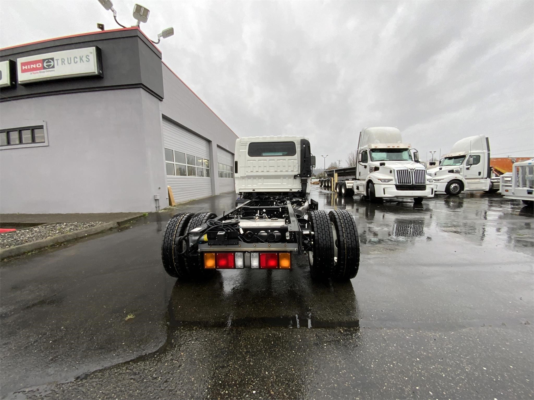 2023 HINO S5 - image 4 of 6