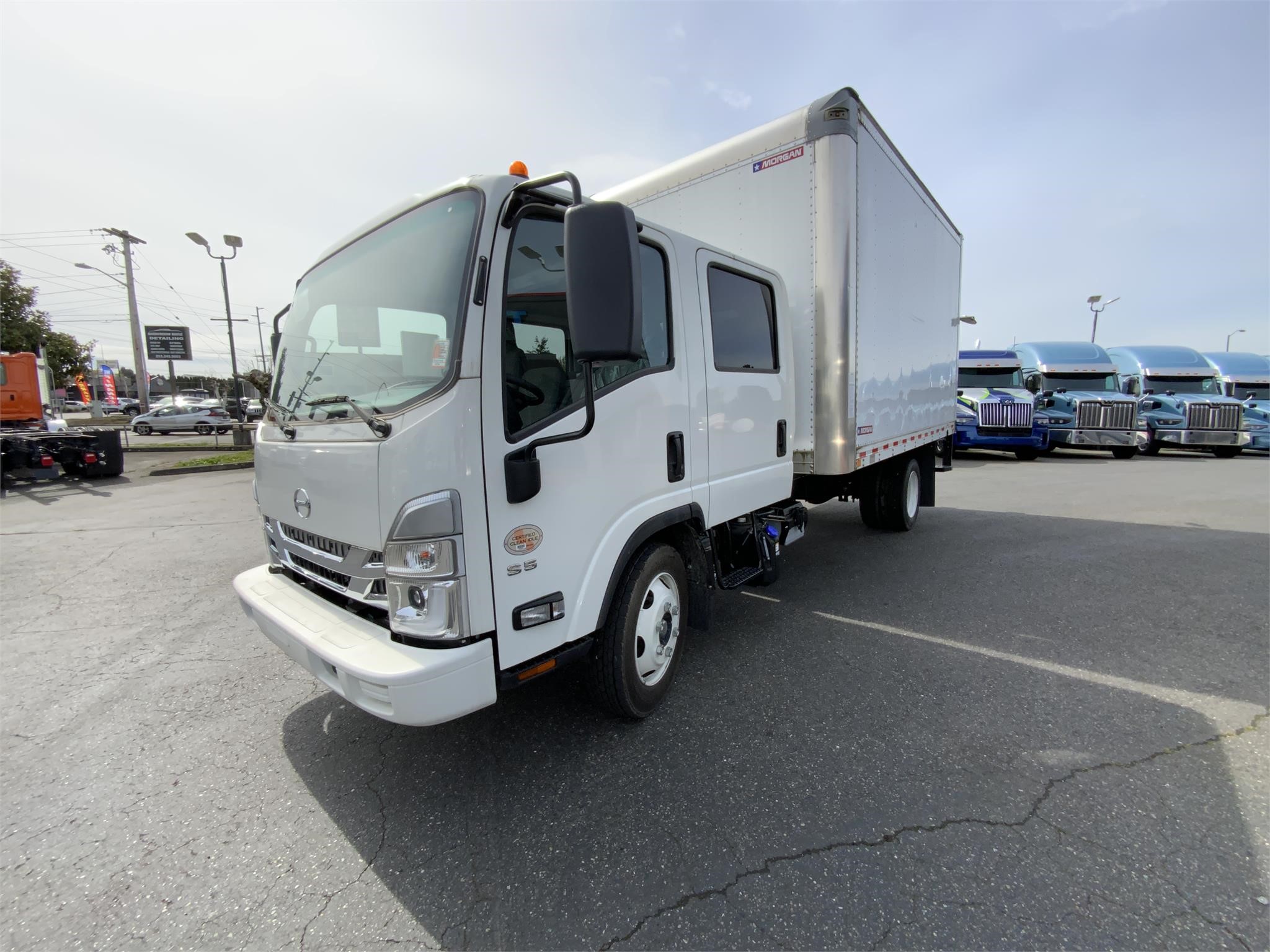 2023 HINO S5 - image 1 of 6