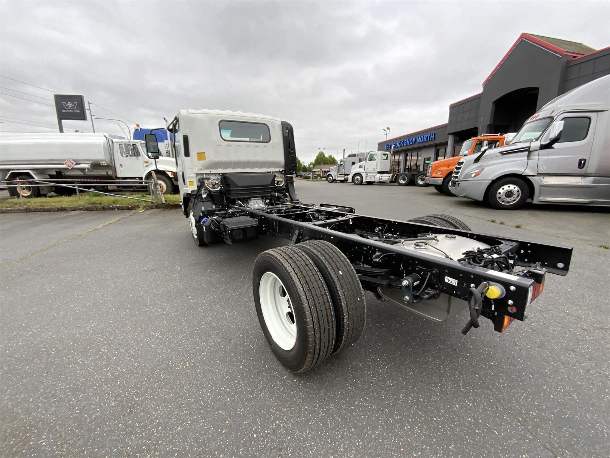 2024 HINO S5 - image 3 of 6