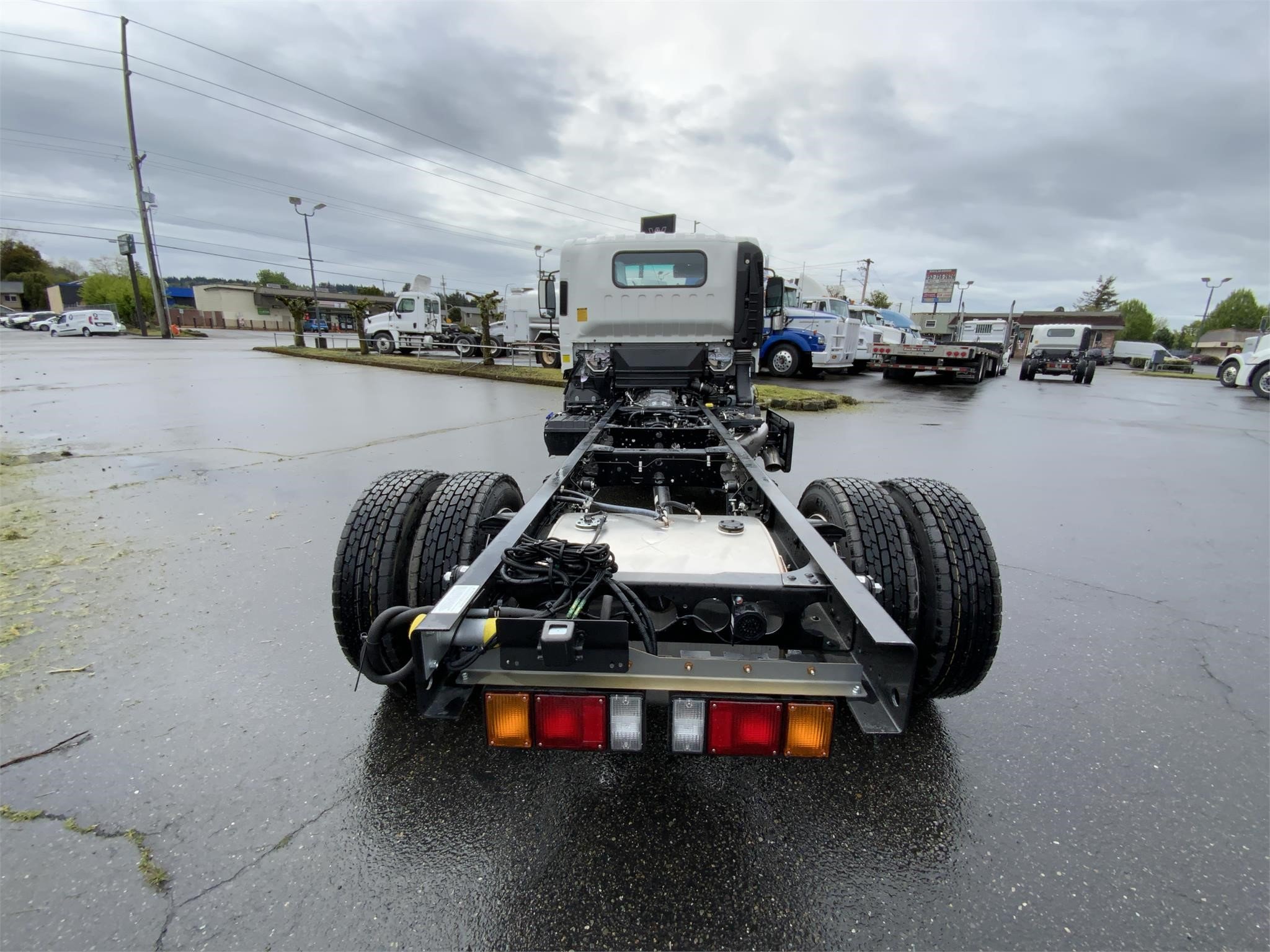 2024 HINO S5 - image 4 of 6