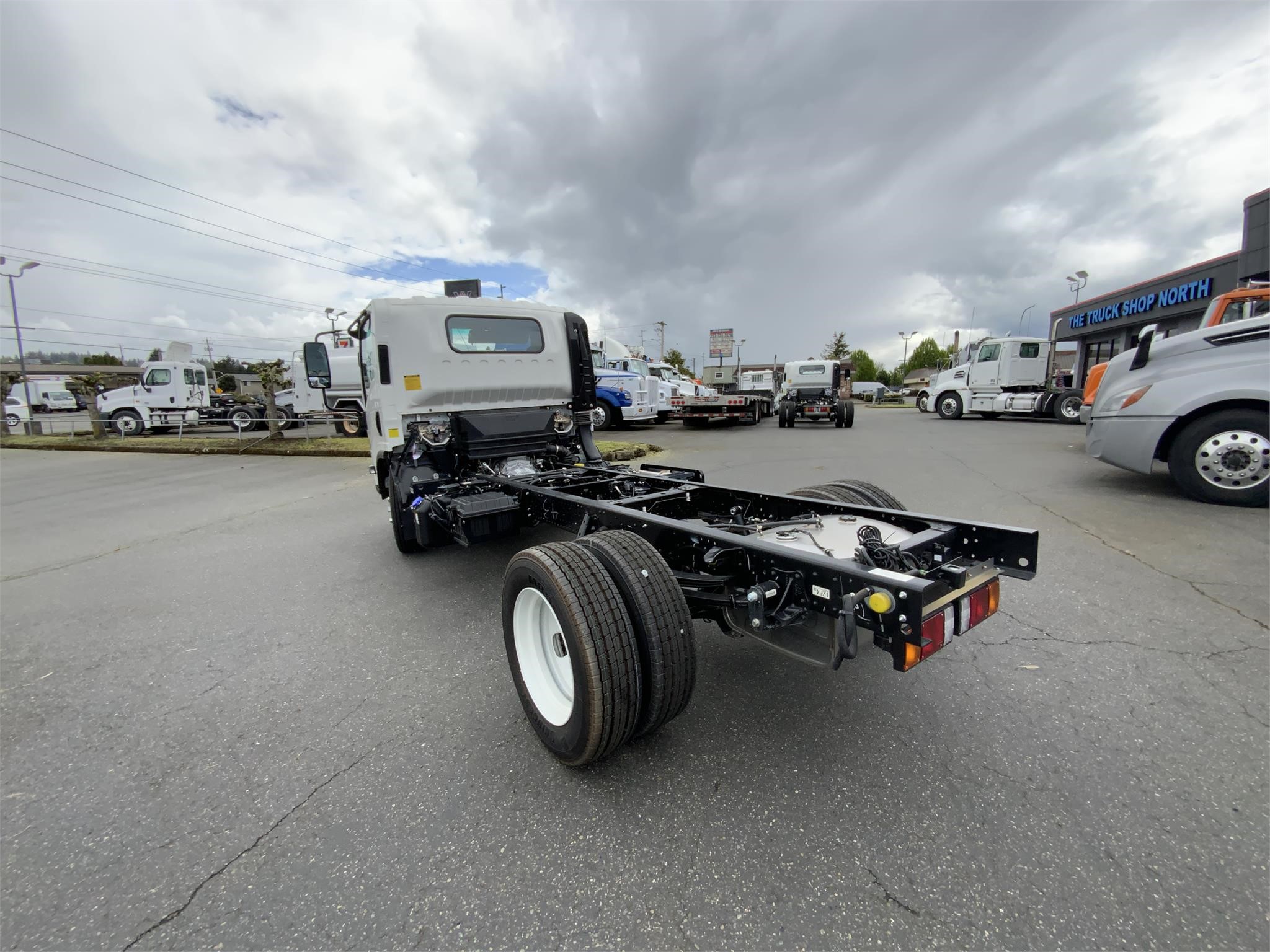 2024 HINO S5 - image 3 of 6