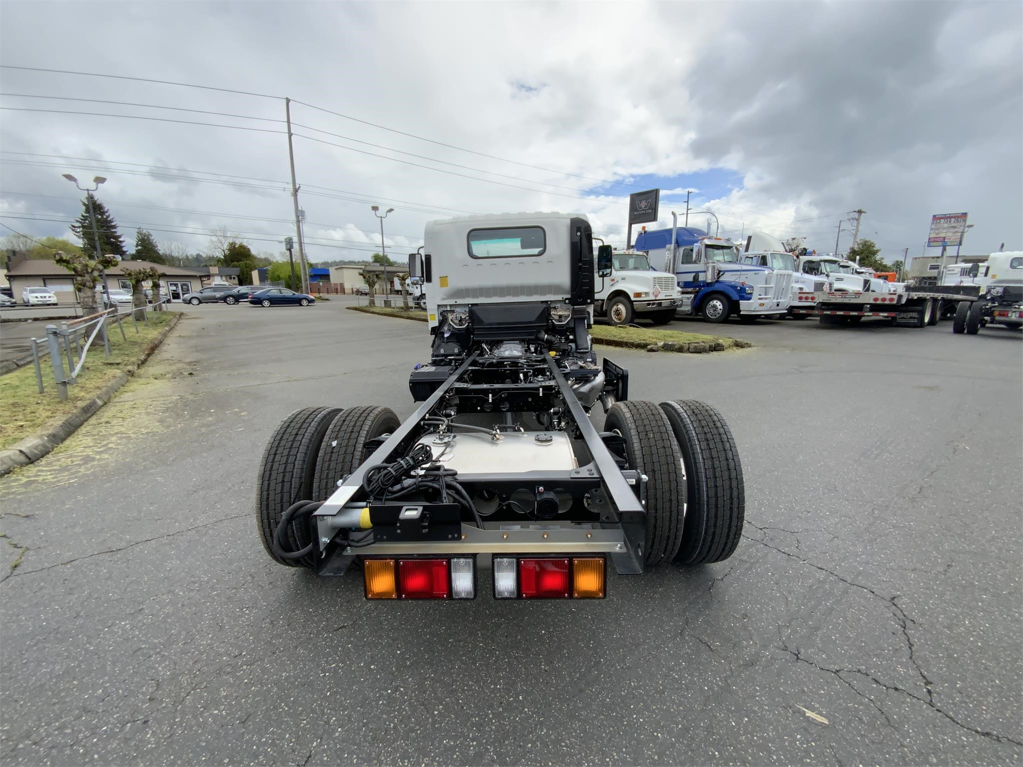 2024 HINO S5 - image 4 of 6