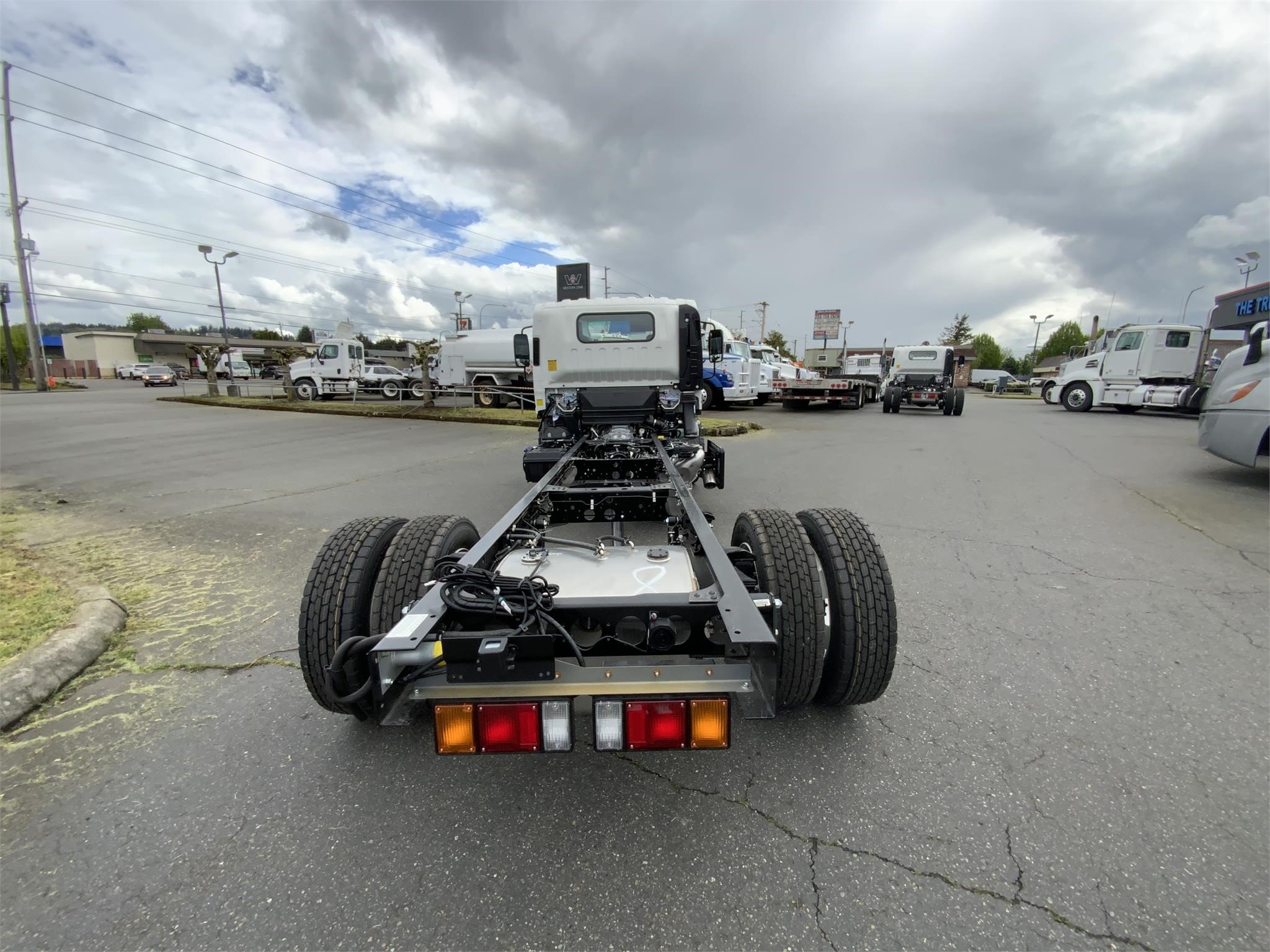 2024 HINO S5 - image 4 of 6