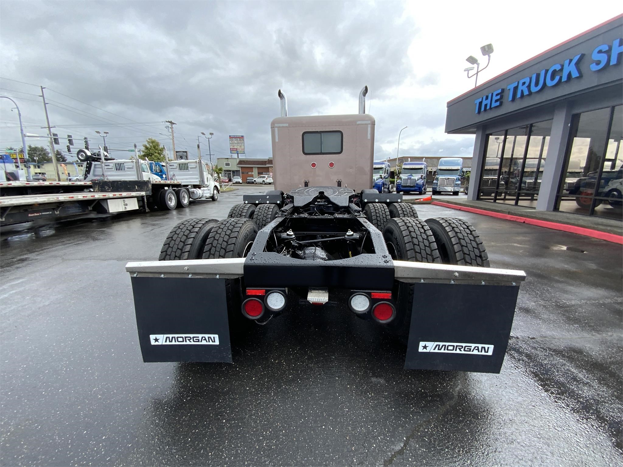 2014 PETERBILT 389 - image 4 of 6