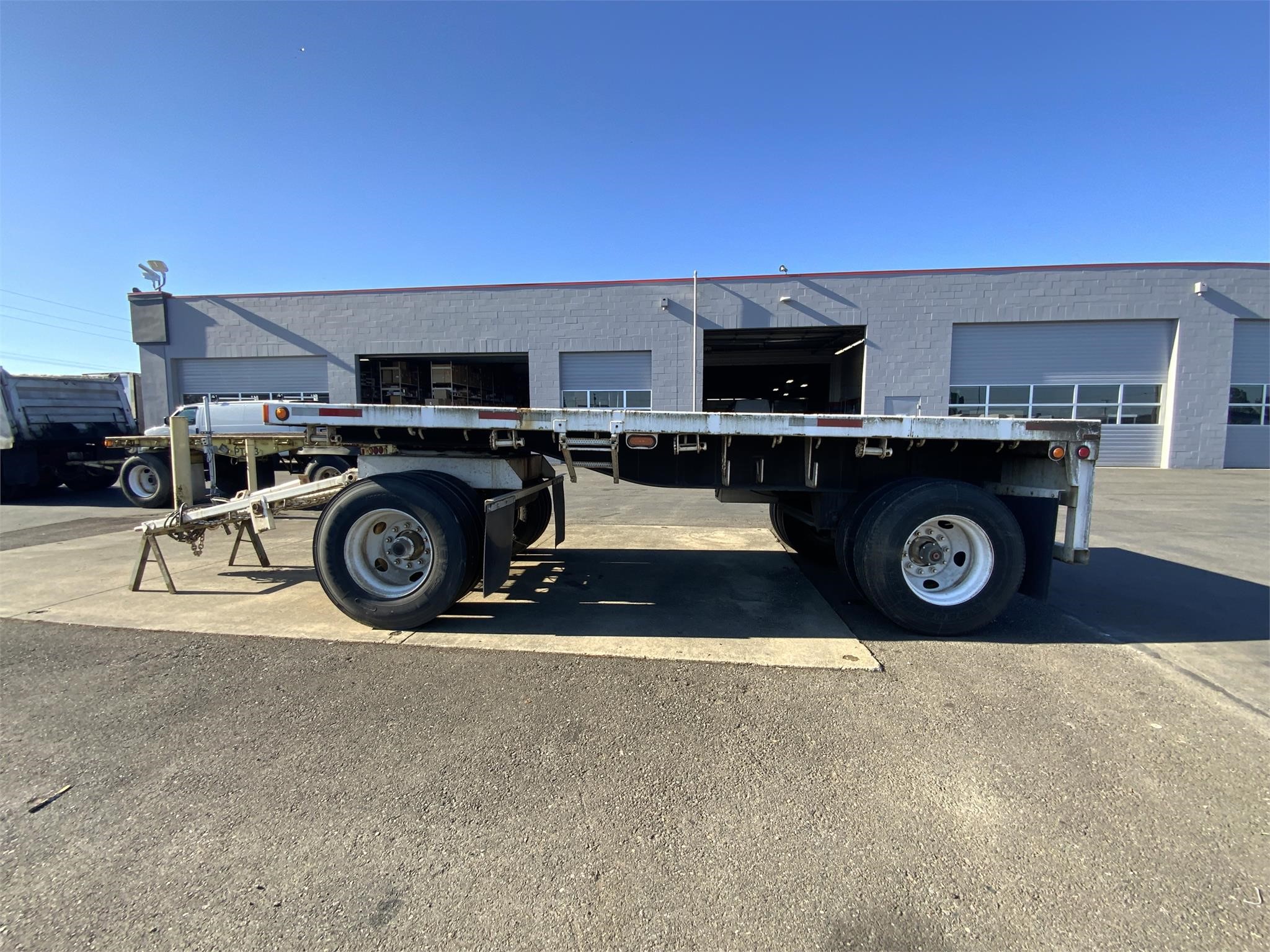 2003 NUVAN NVF - image 2 of 6