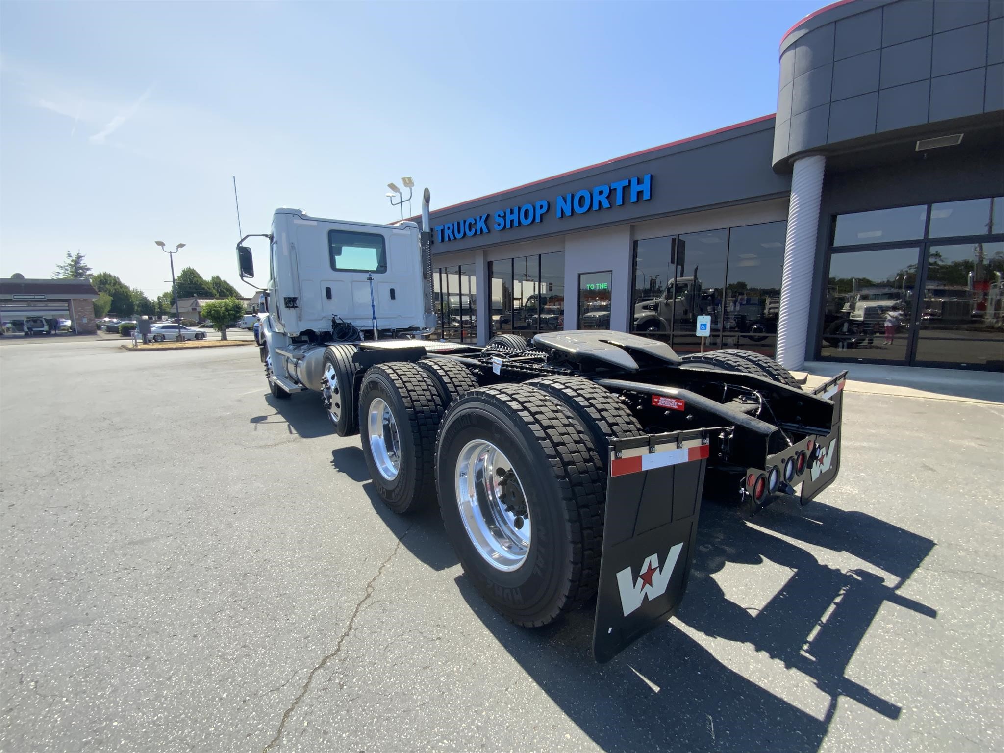 2025 WESTERN STAR 47X - image 3 of 6