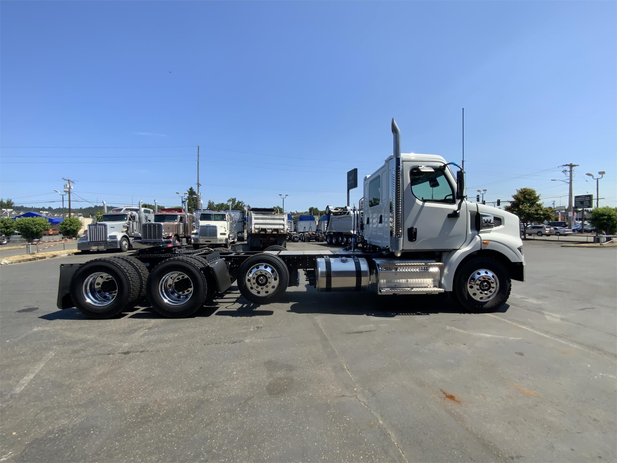 2025 WESTERN STAR 47X - image 6 of 6