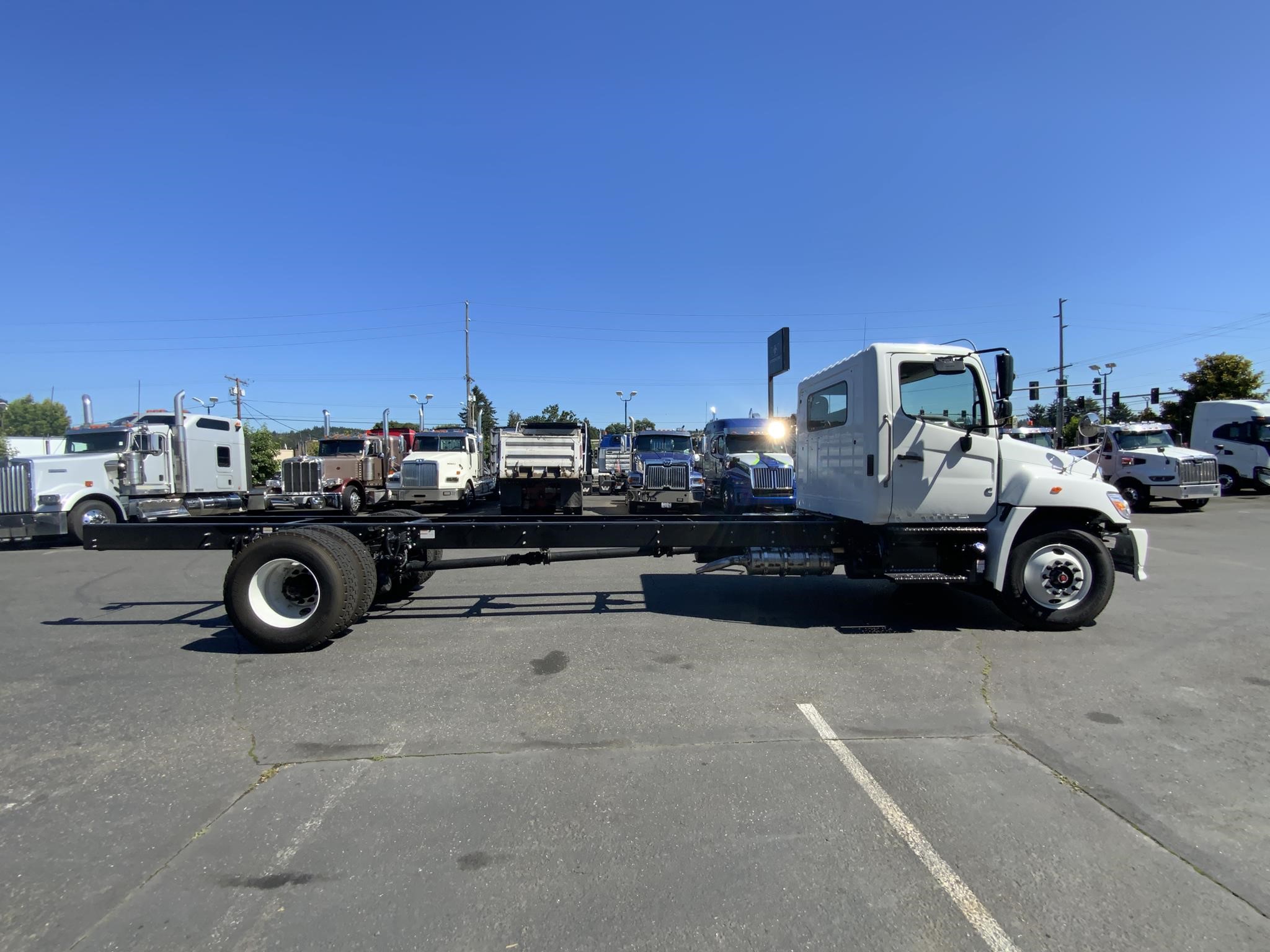 2025 HINO L7 - image 6 of 6