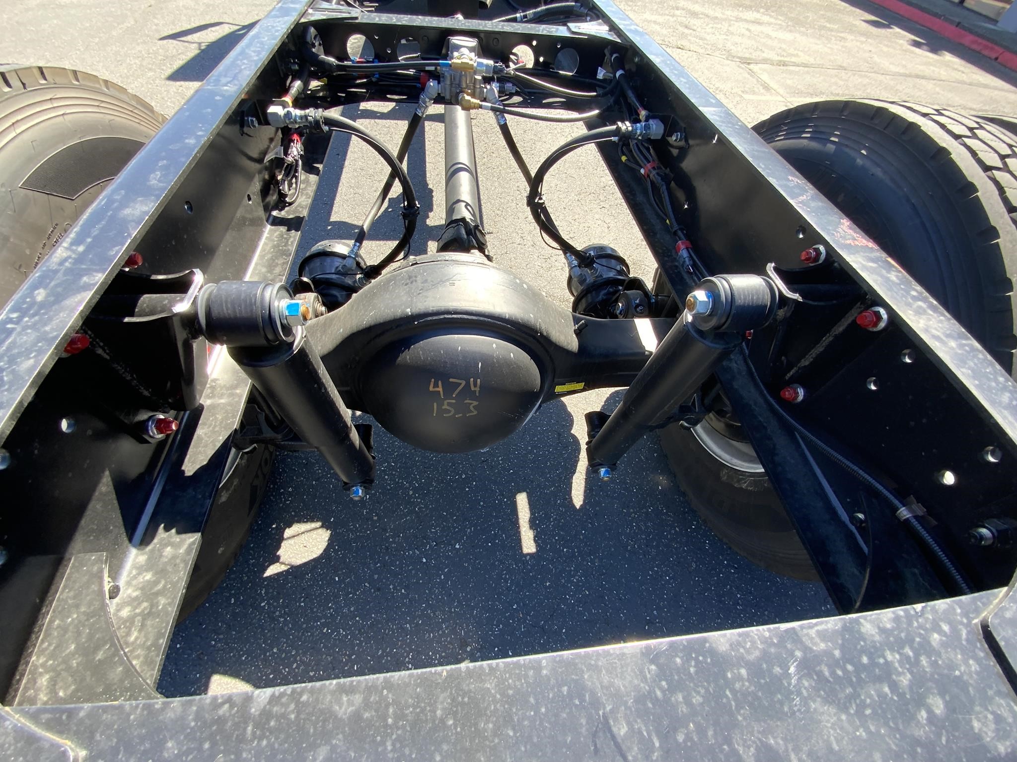 2025 HINO L6 - image 2 of 6