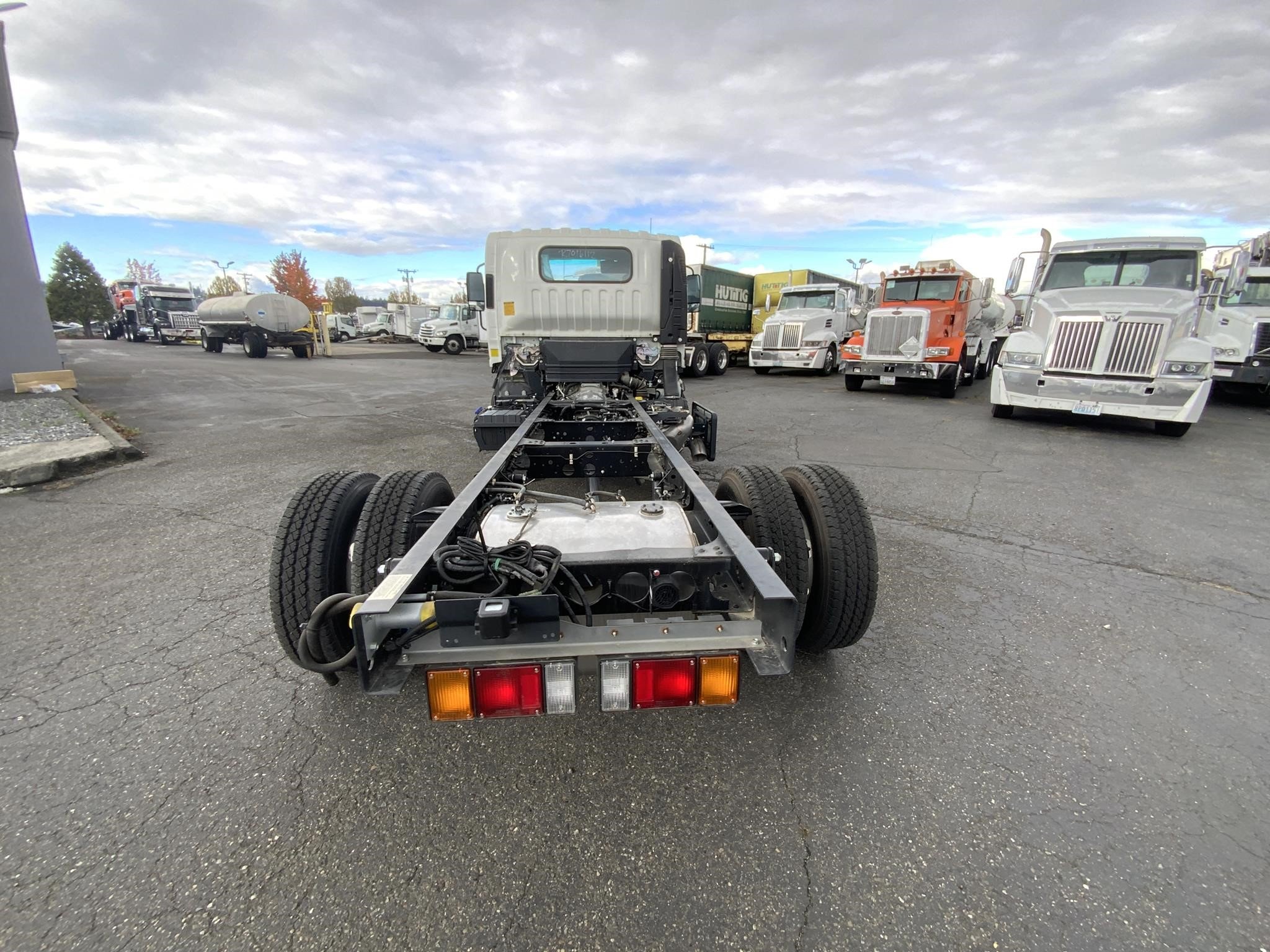 2024 HINO S4 - image 4 of 6