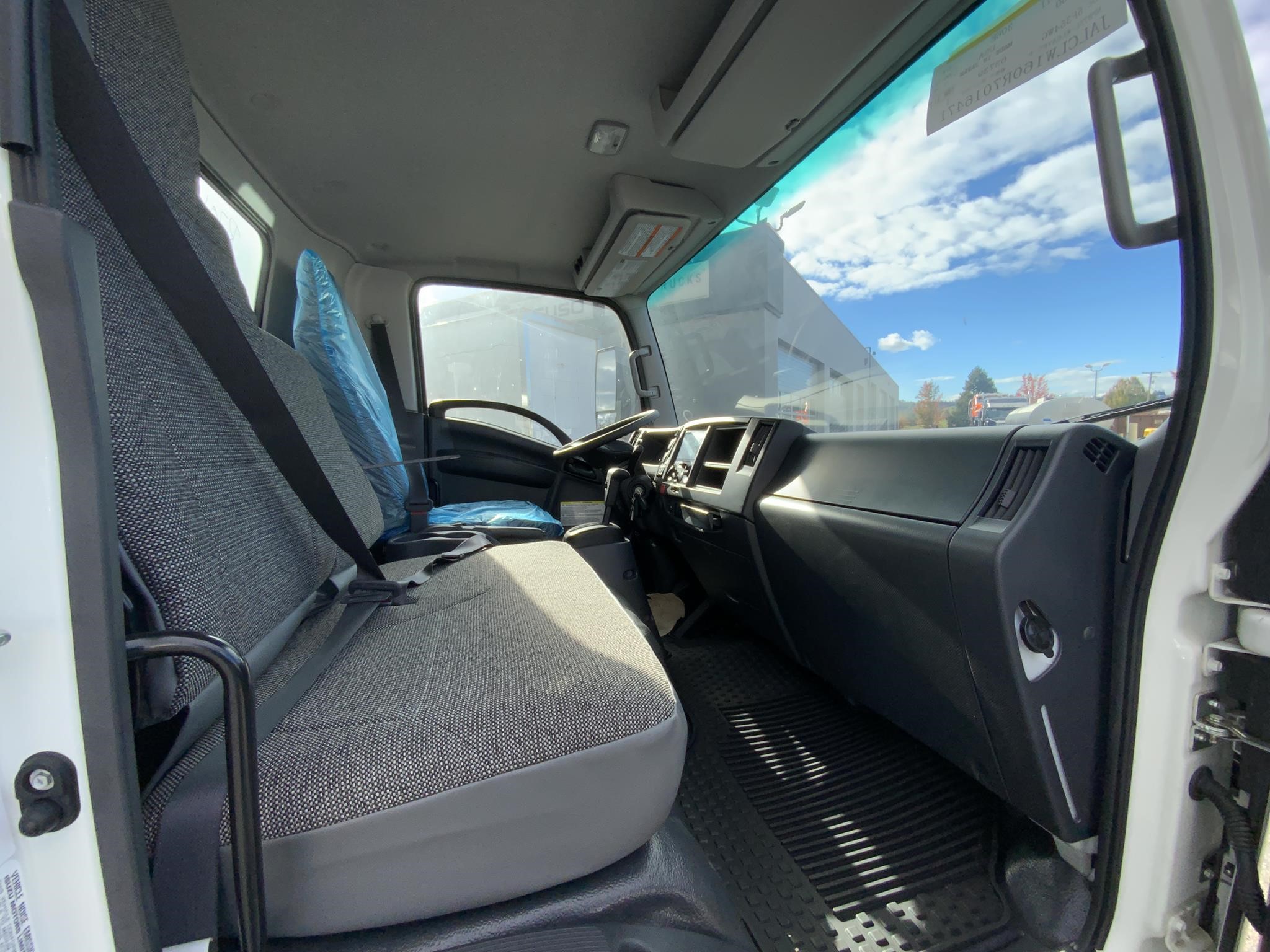 2024 HINO S4 2024 HINO S4 - image 4 of 6