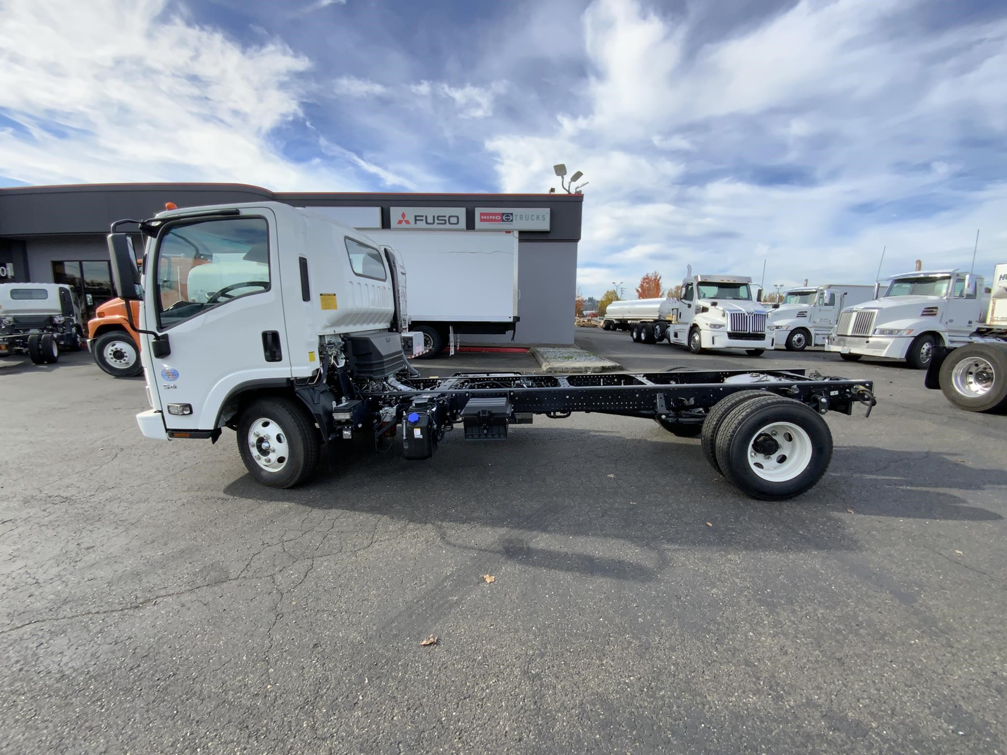 2024 HINO S4 2024 HINO S4 - image 2 of 6