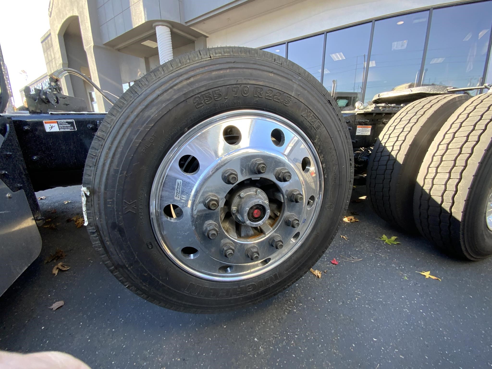 2025 WESTERN STAR 57X - image 4 of 6