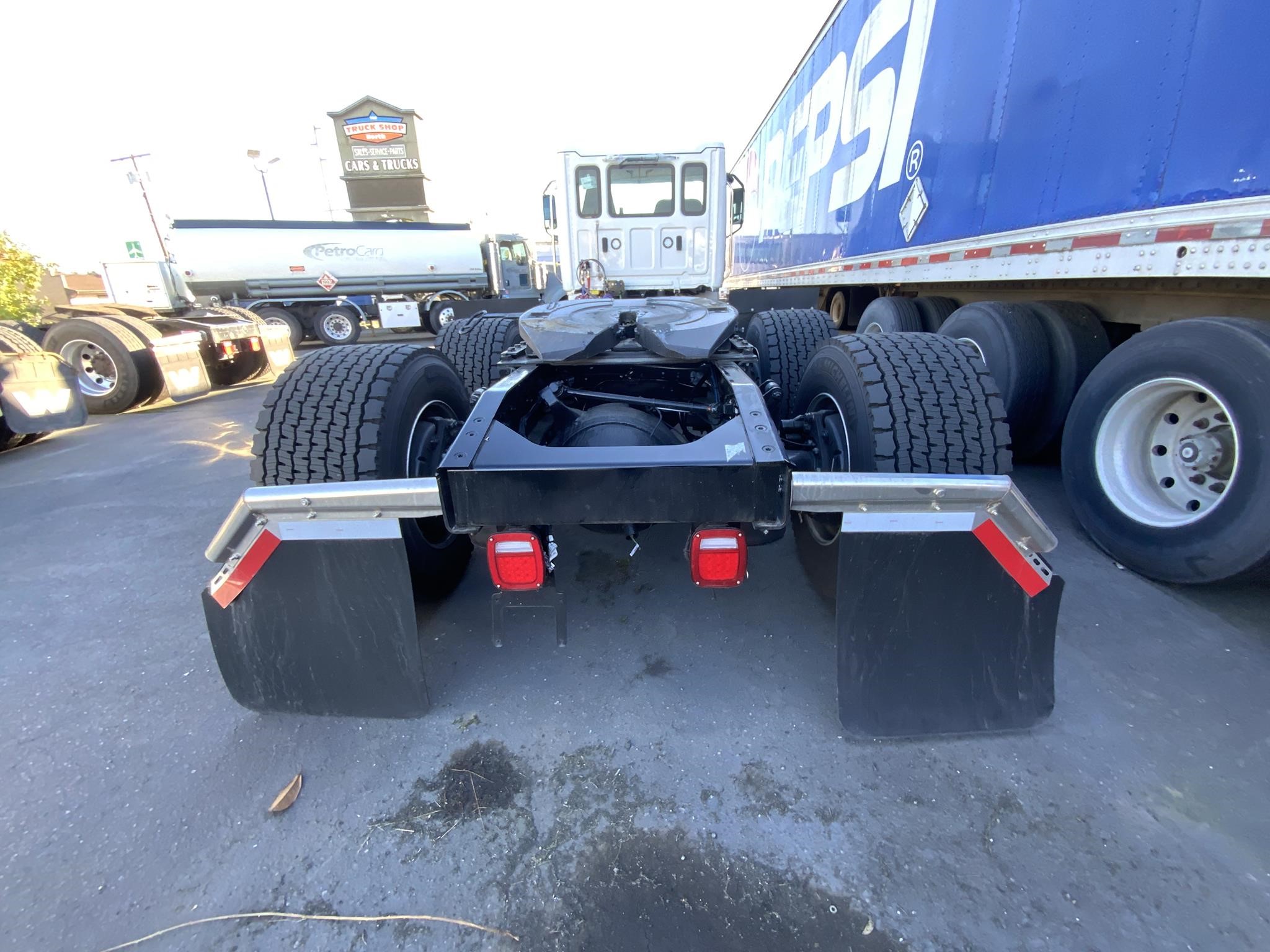 2025 WESTERN STAR 49X - image 6 of 6