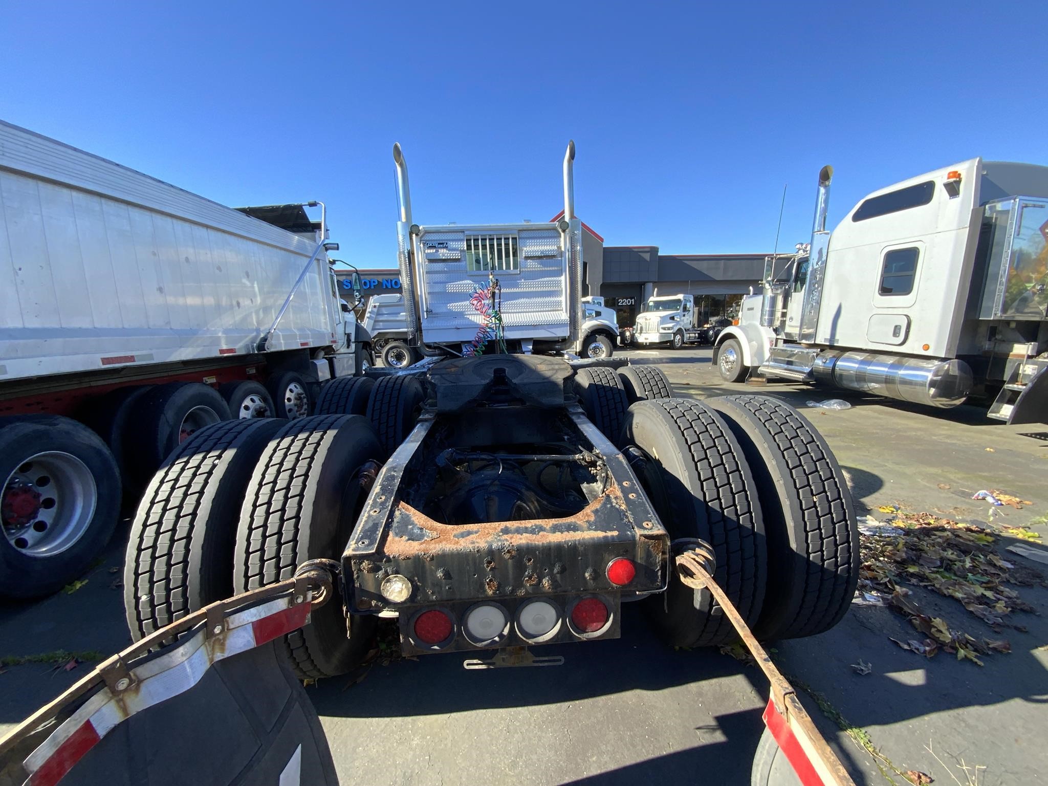 2016 WESTERN STAR 4900 - image 4 of 6