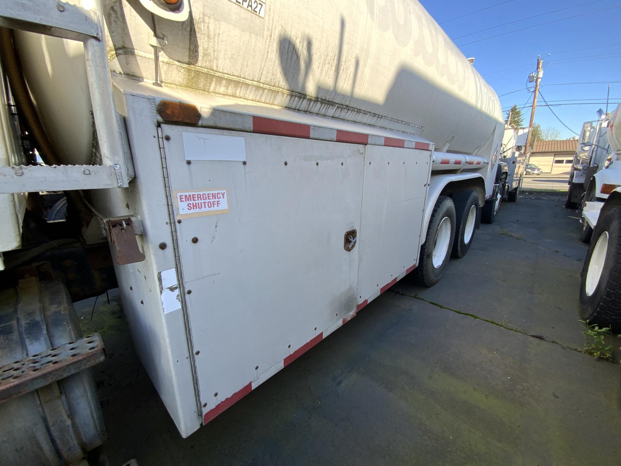 1996 FORD LNT8000 - image 6 of 6