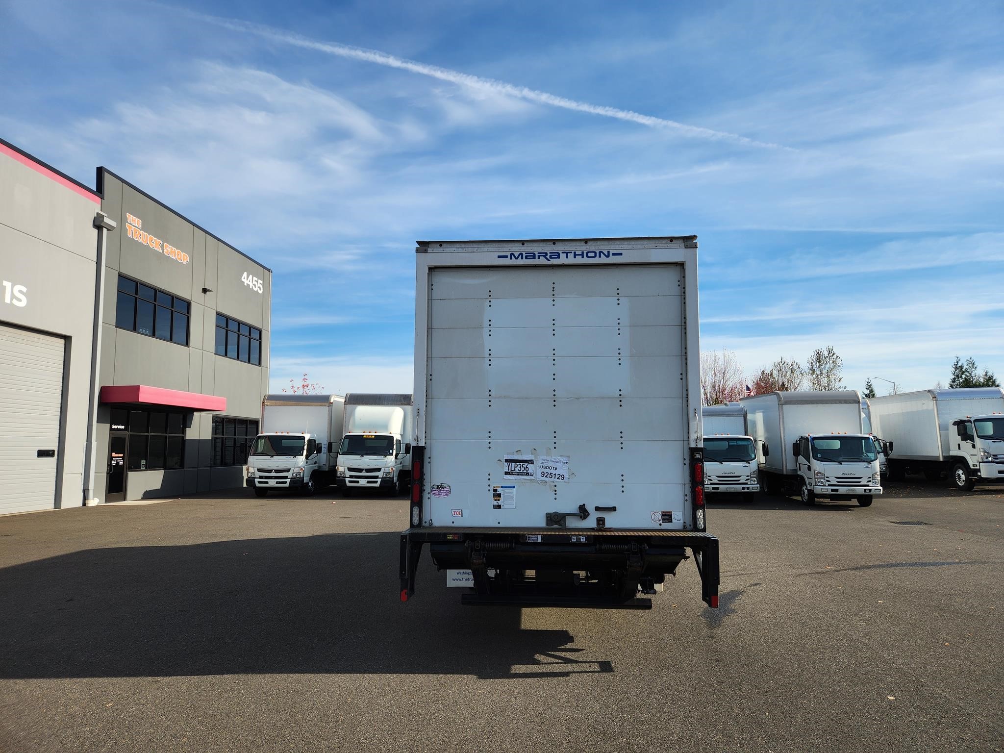 2017 MITSUBISHI FUSO FE180 - image 4 of 6