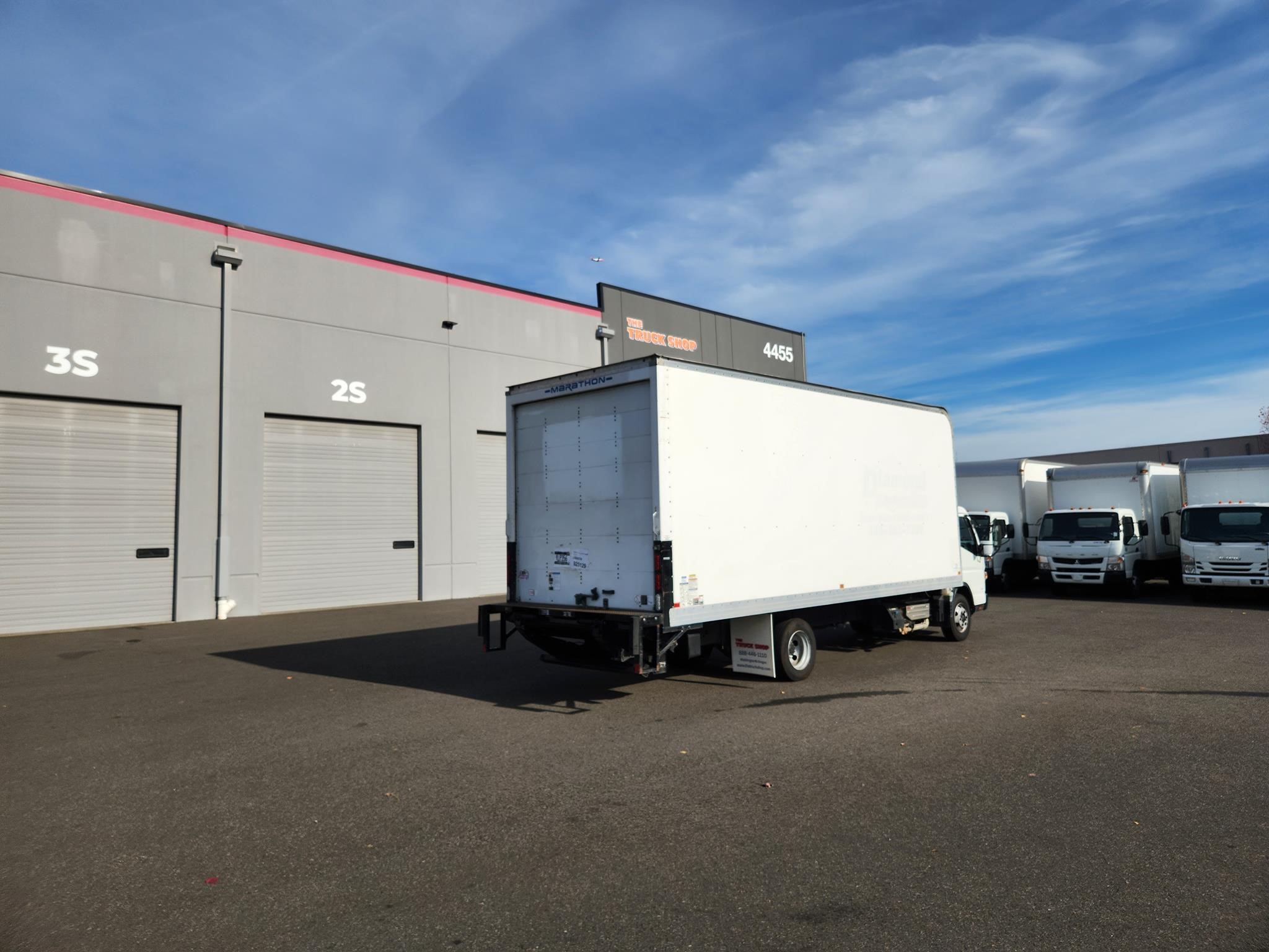 2017 MITSUBISHI FUSO FE180 - image 5 of 6