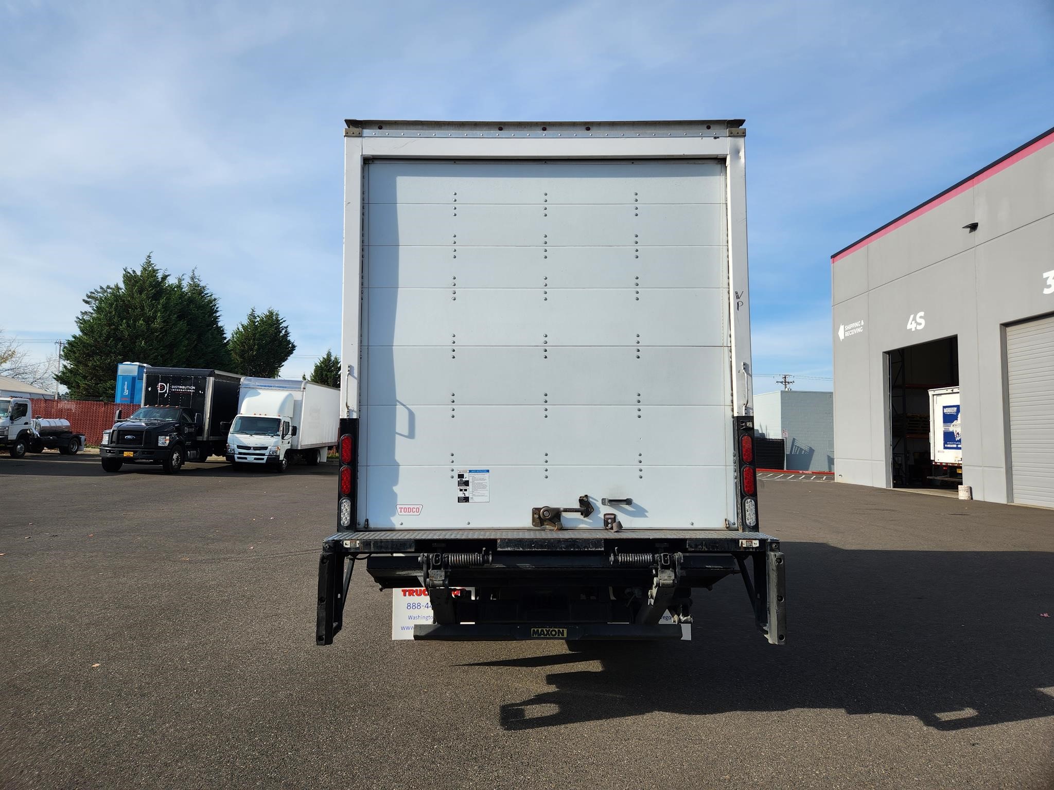 2022 ISUZU NQR - image 4 of 6