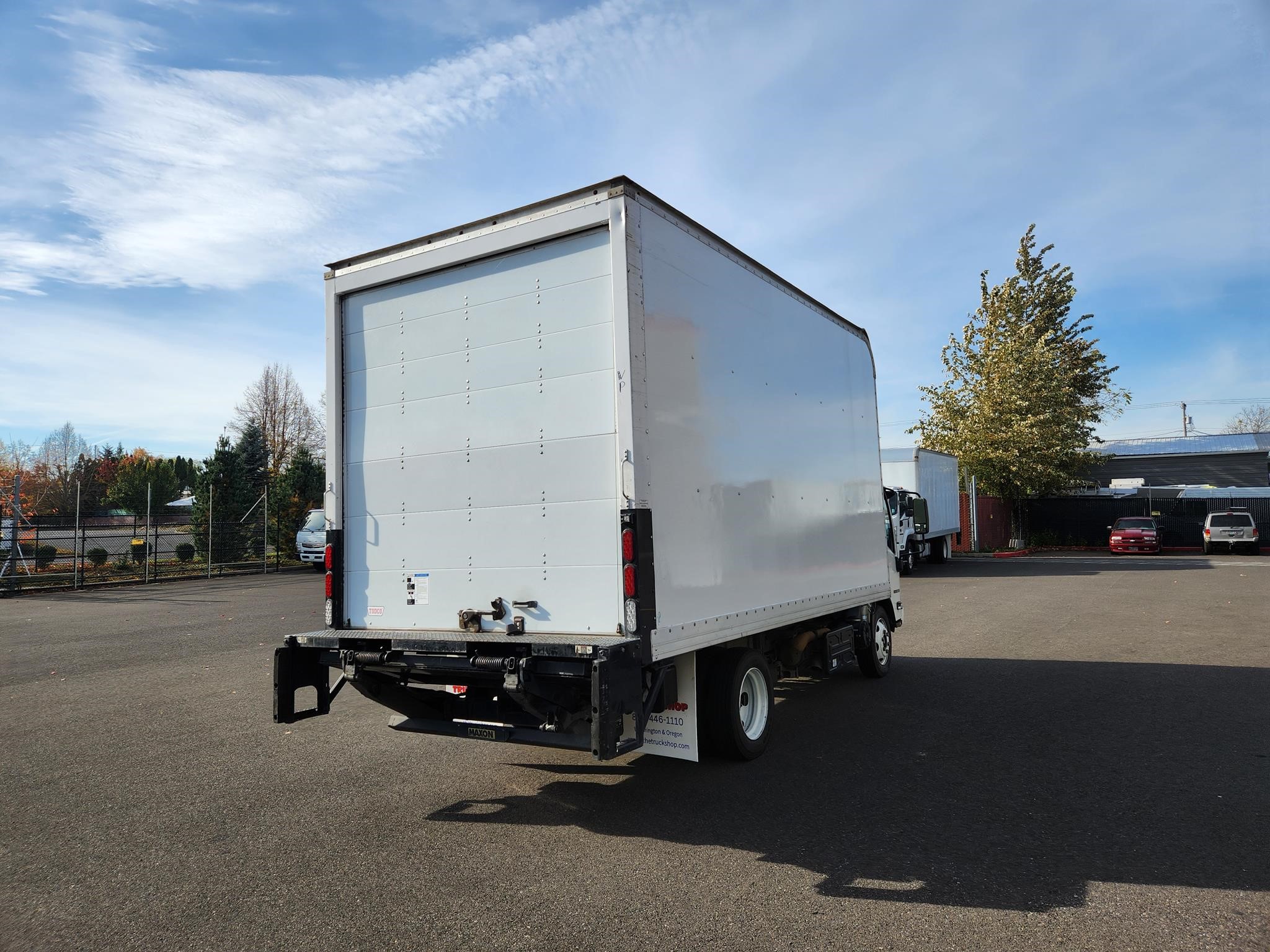 2022 ISUZU NQR - image 5 of 6