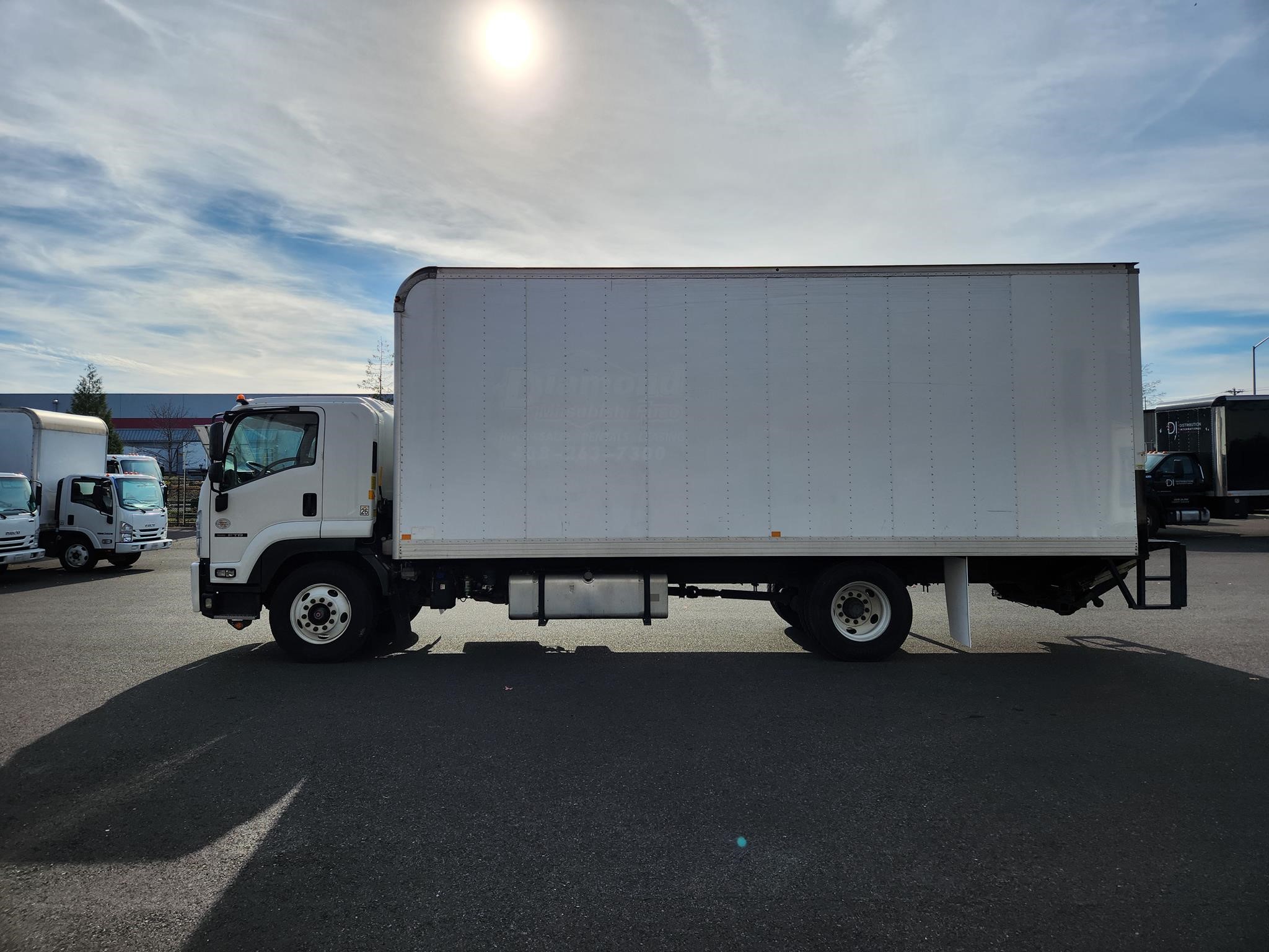 2019 ISUZU FTR - image 2 of 6