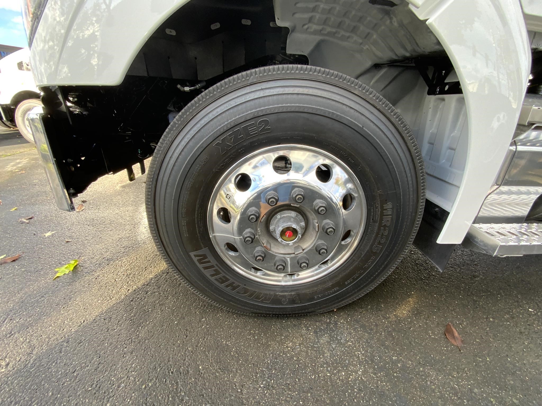 2025 WESTERN STAR 49X - image 3 of 6