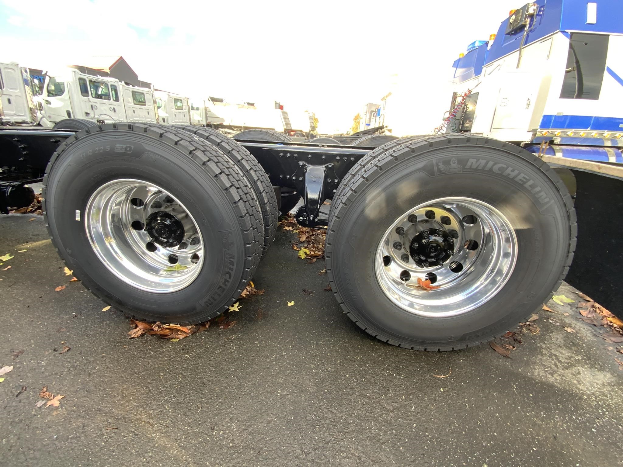 2025 WESTERN STAR 49X - image 6 of 6