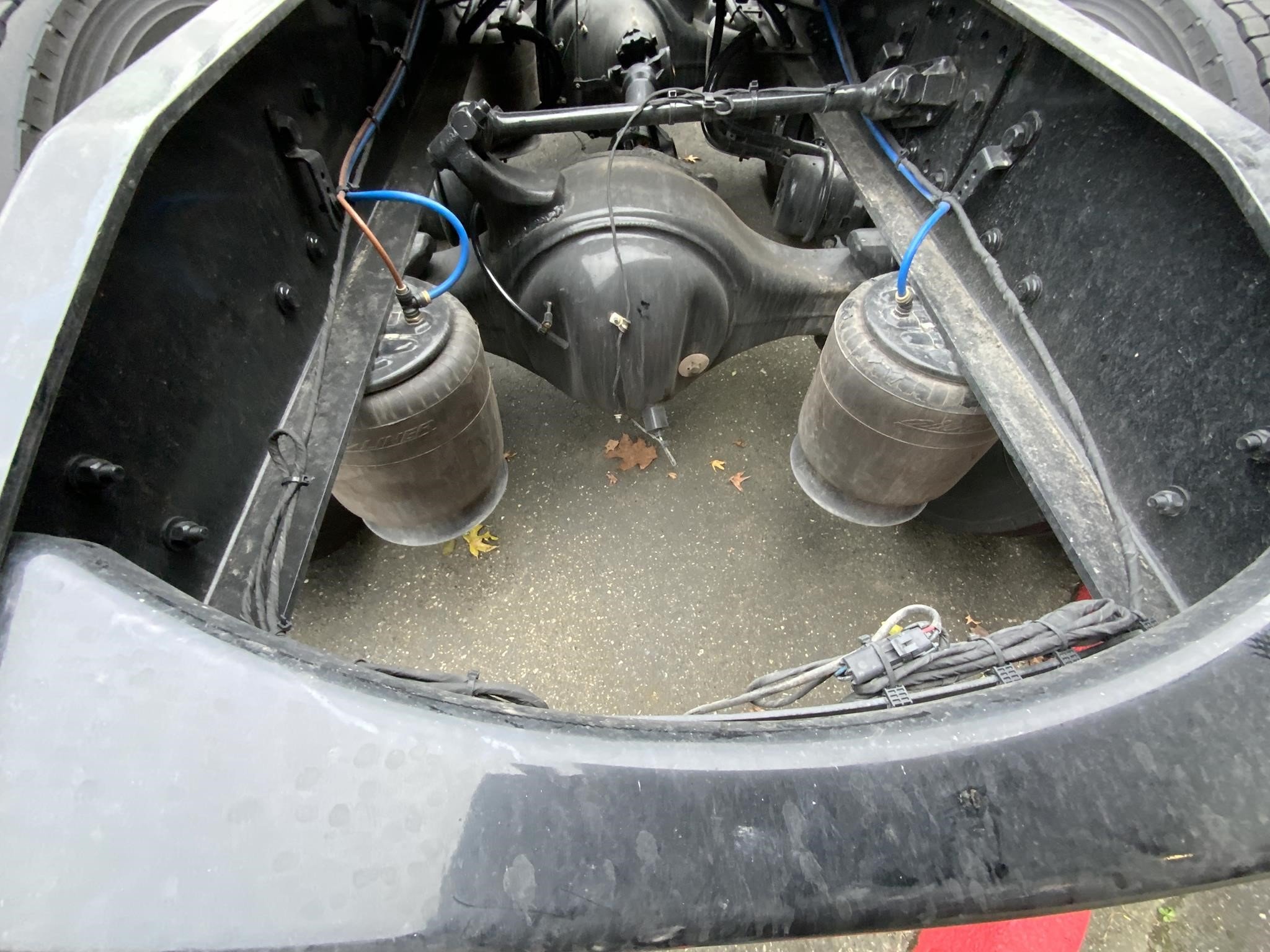 2025 WESTERN STAR 57X - image 5 of 6