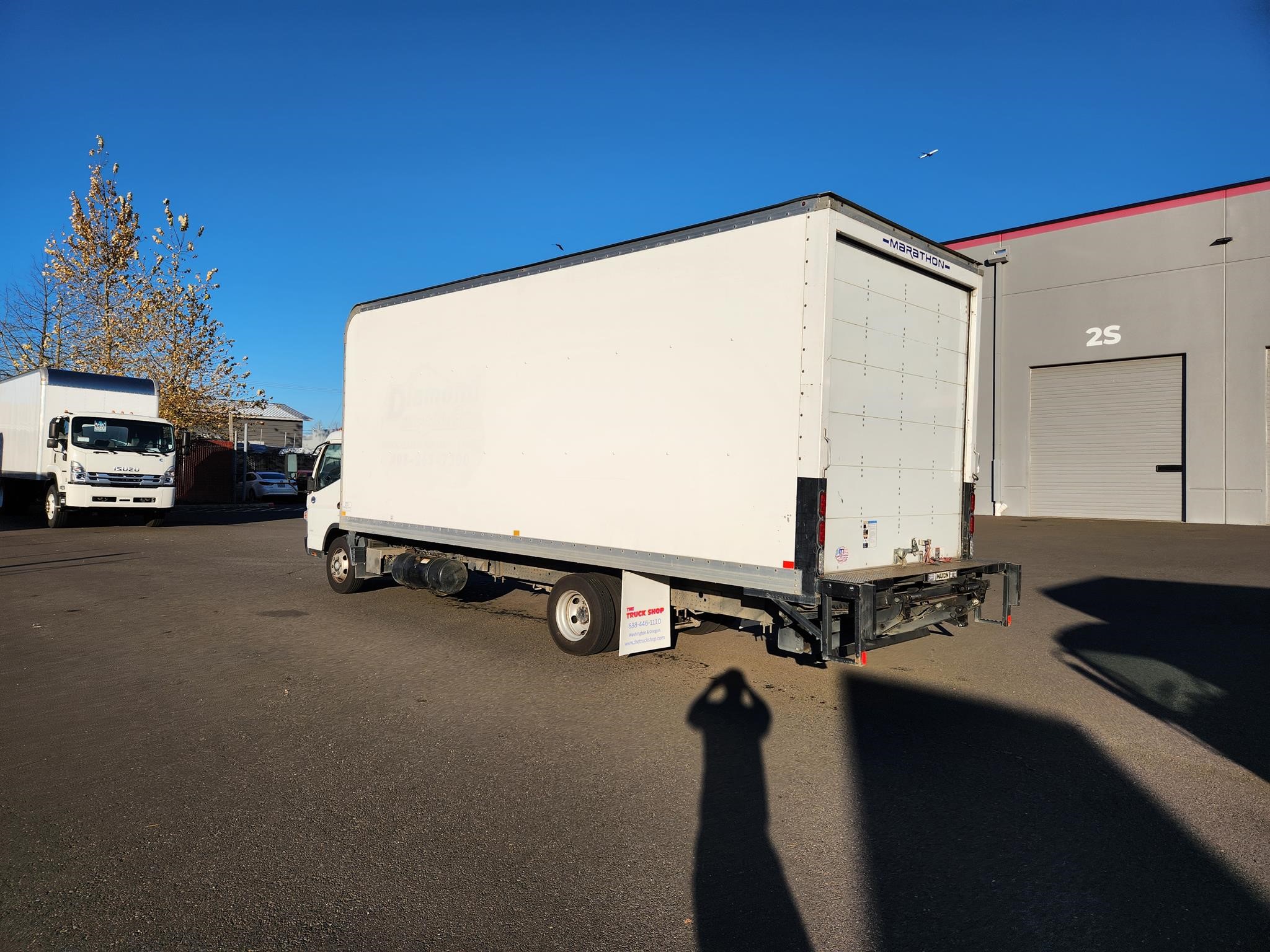 2017 MITSUBISHI FUSO FE180 - image 3 of 6