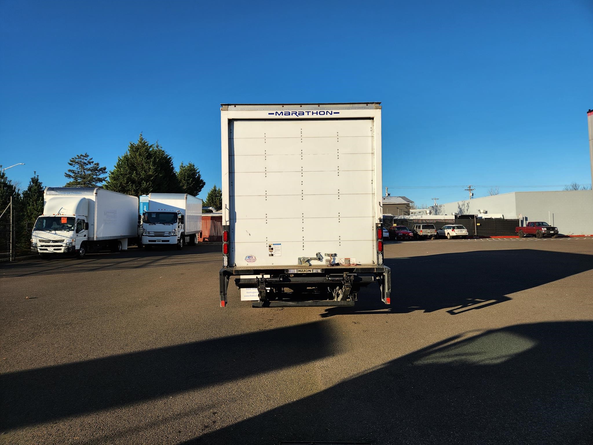2017 MITSUBISHI FUSO FE180 - image 4 of 6