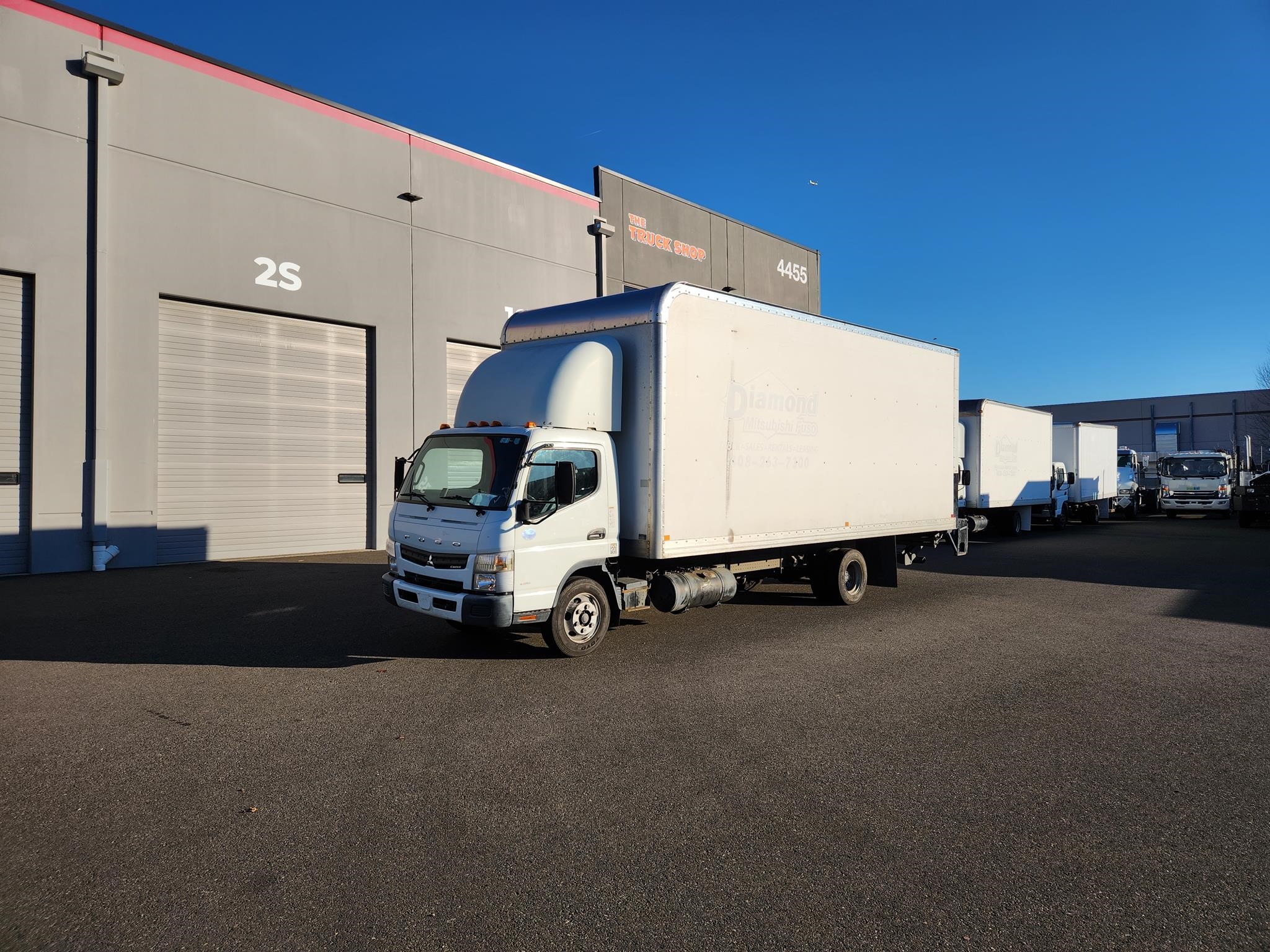 2017 MITSUBISHI FUSO FE180 - image 1 of 6