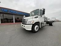 2025 HINO L6 - image 1 of 6